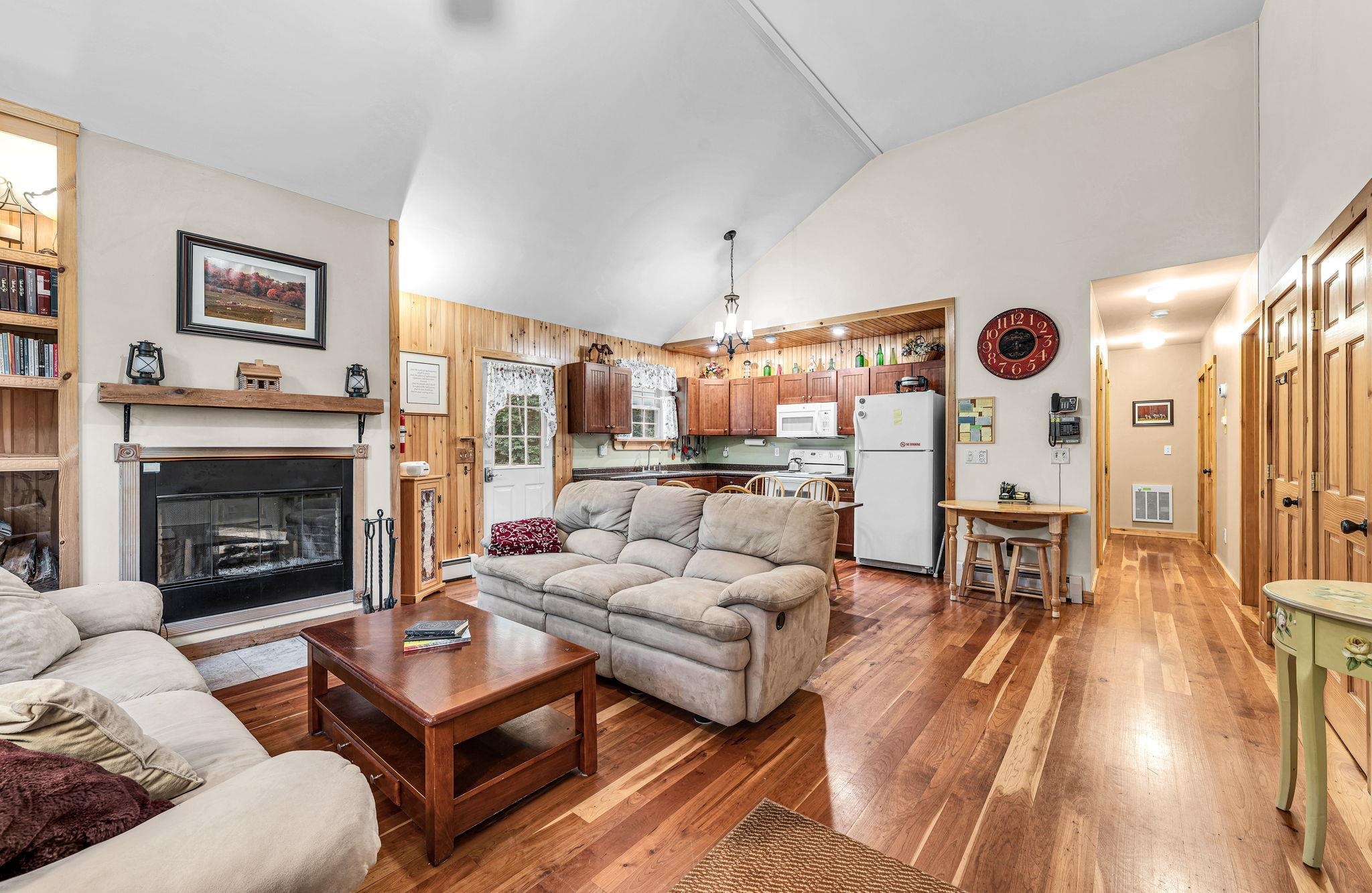 954 Boardman Loop