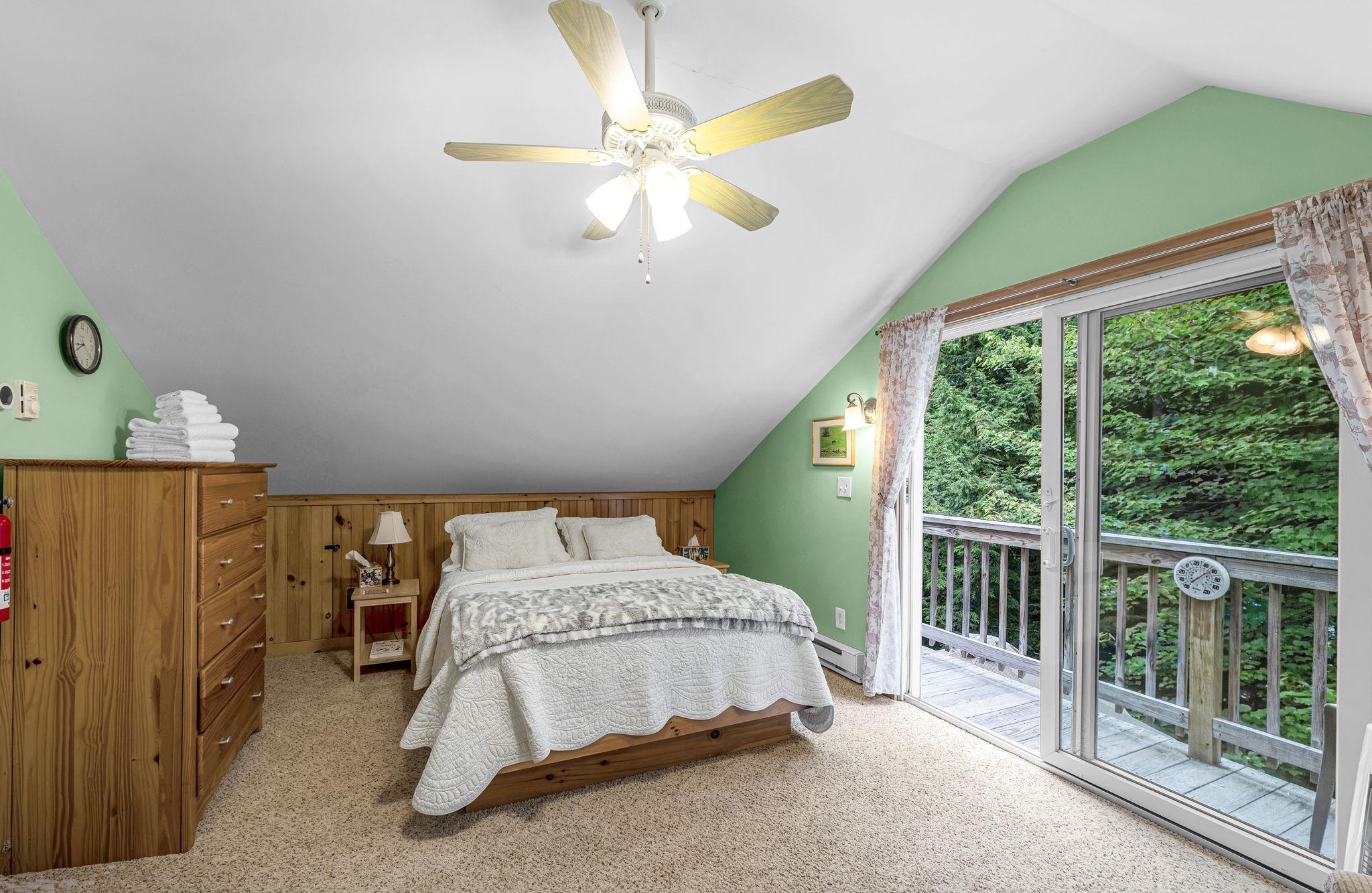 954 Boardman Loop