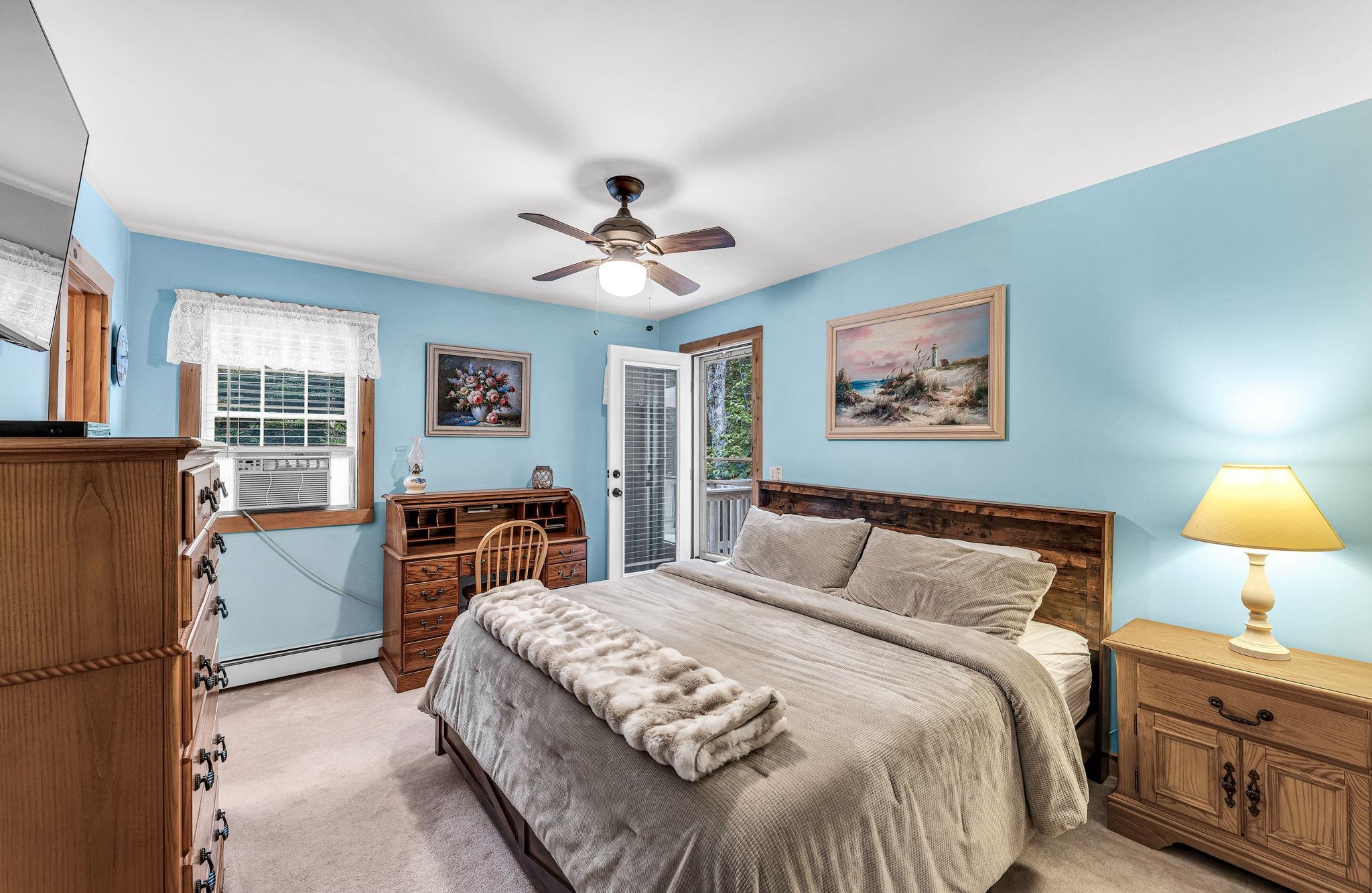 954 Boardman Loop