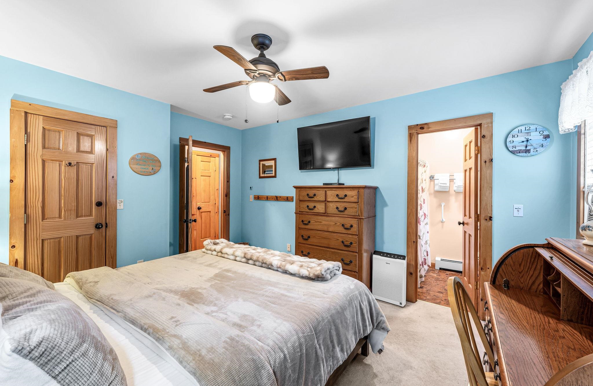 954 Boardman Loop