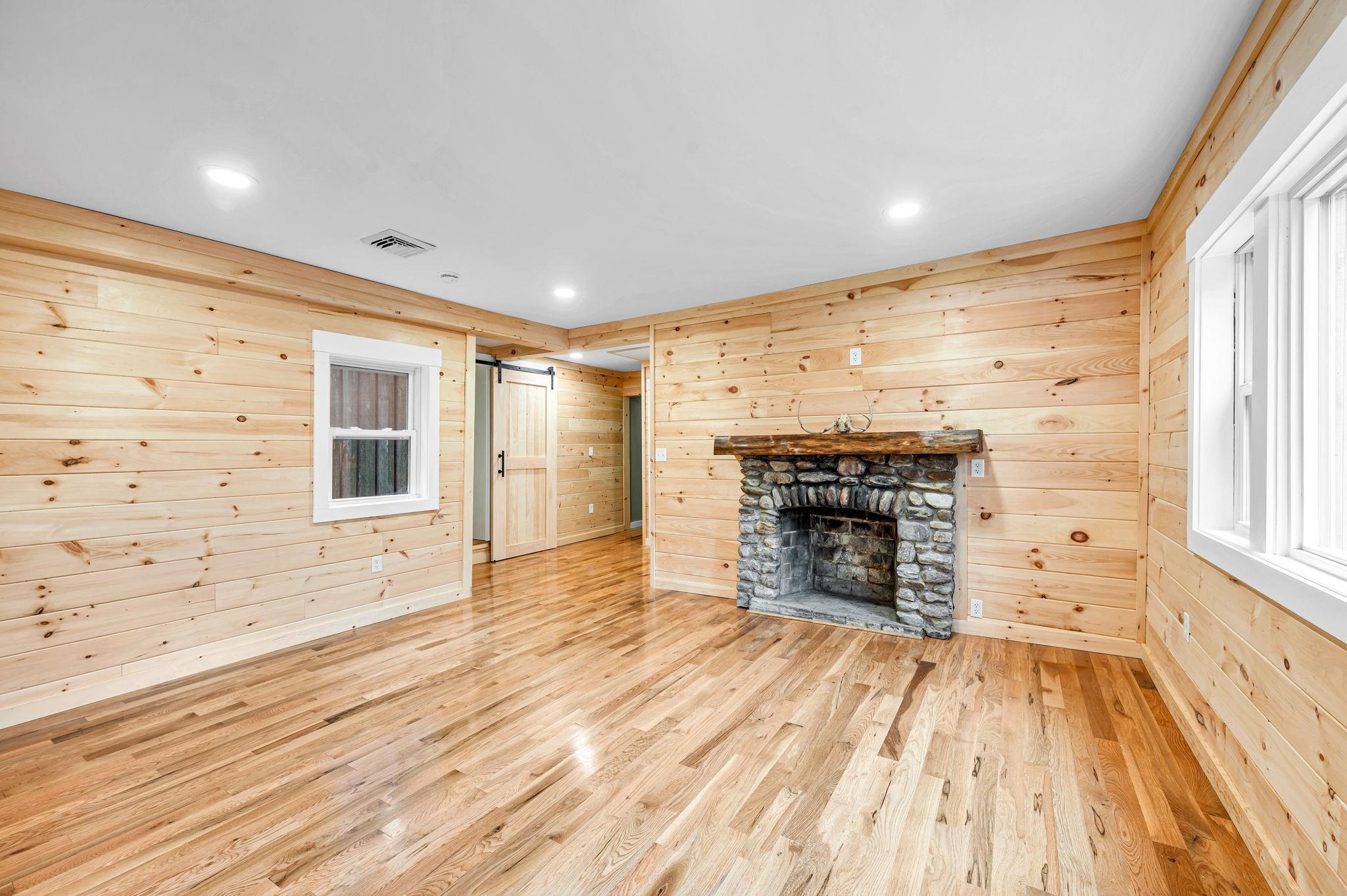 975 Stratton Arlington Road