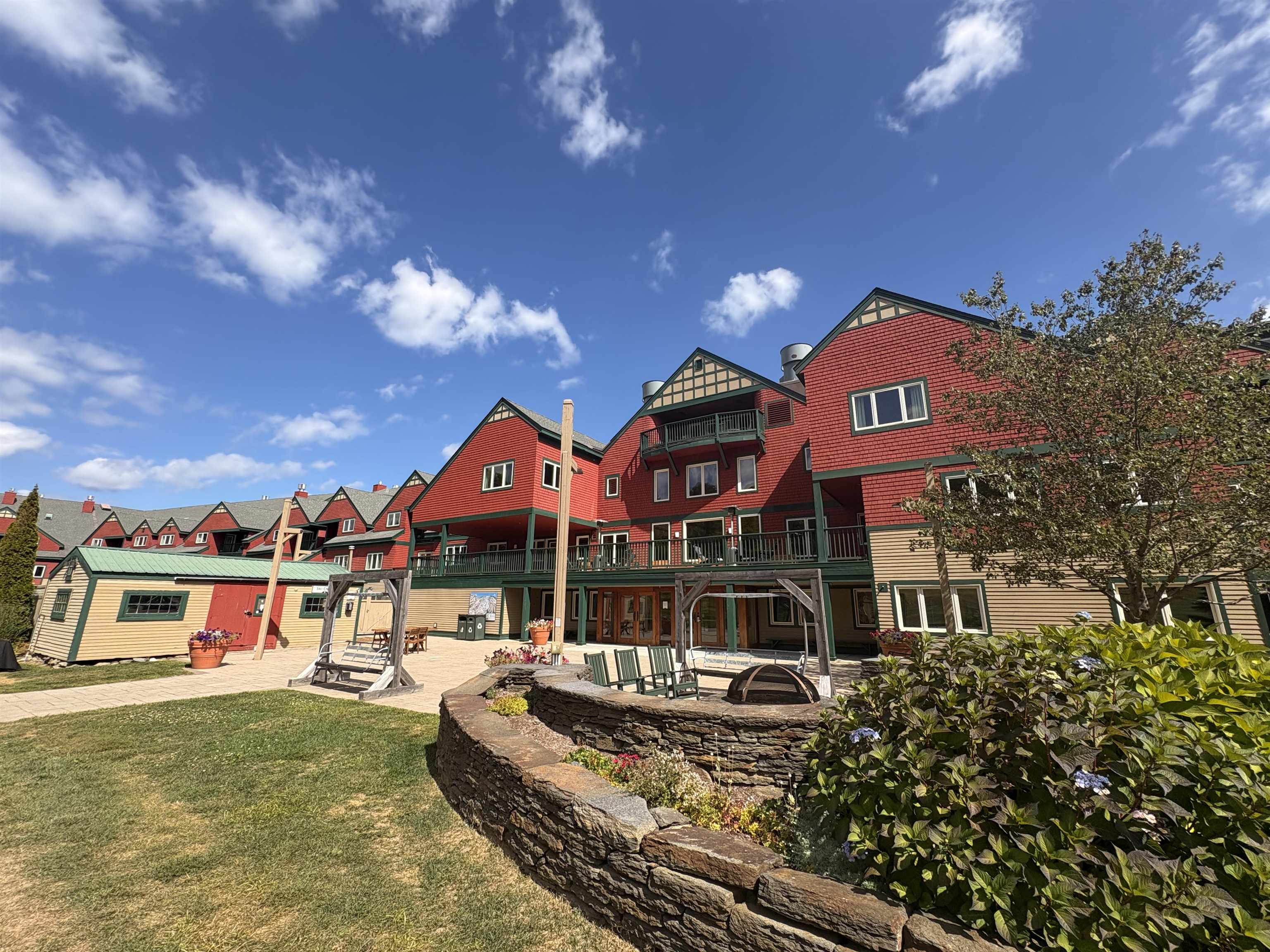 315 Qtr.3 ,89 Grand Summit Way