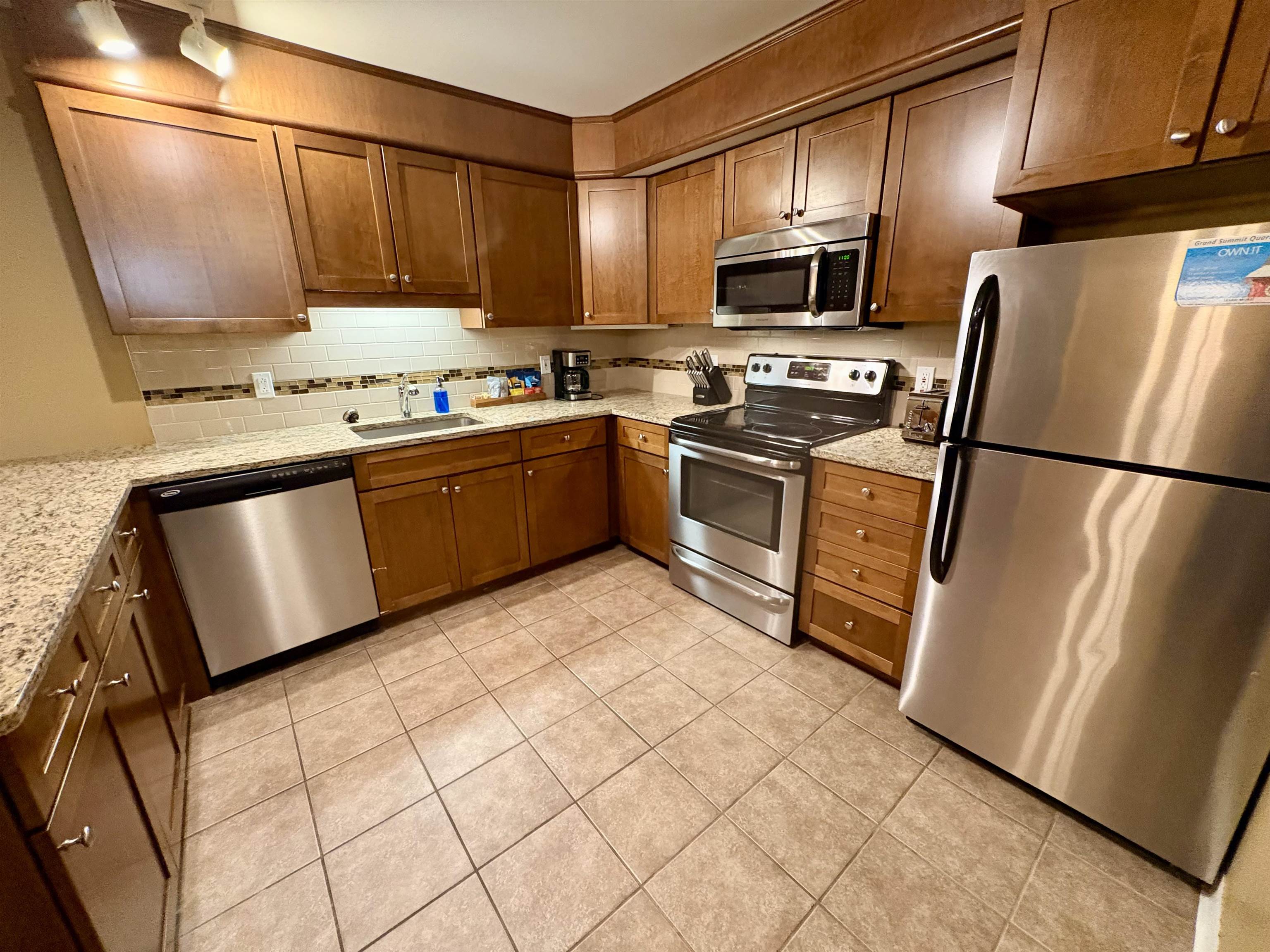 315 Qtr.3 ,89 Grand Summit Way