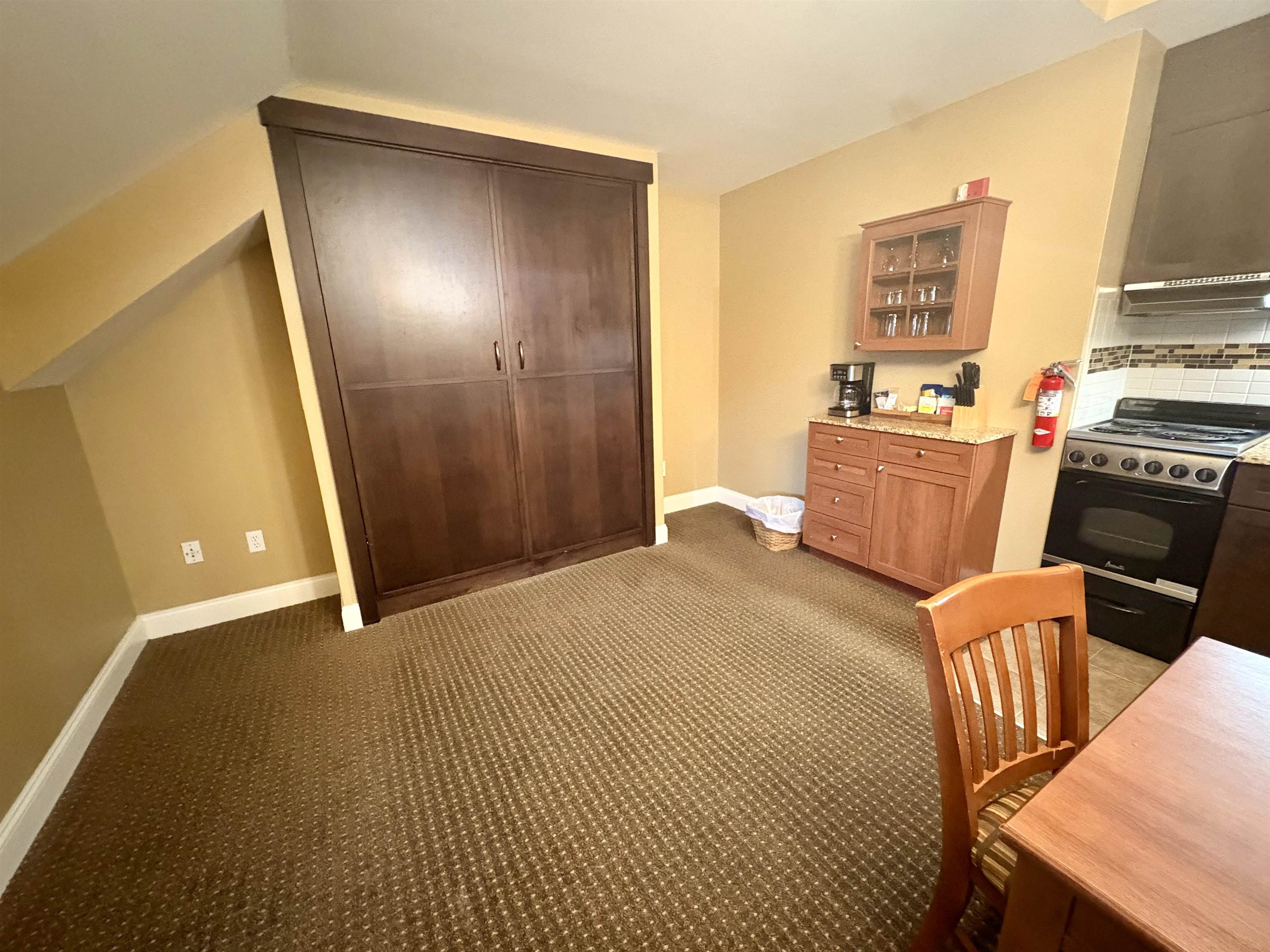 328 Qtr.1, 89 Grand Summit Way