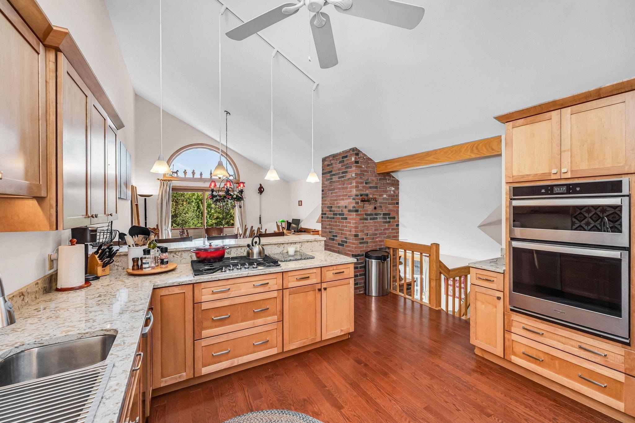 33 Carinthia Drive