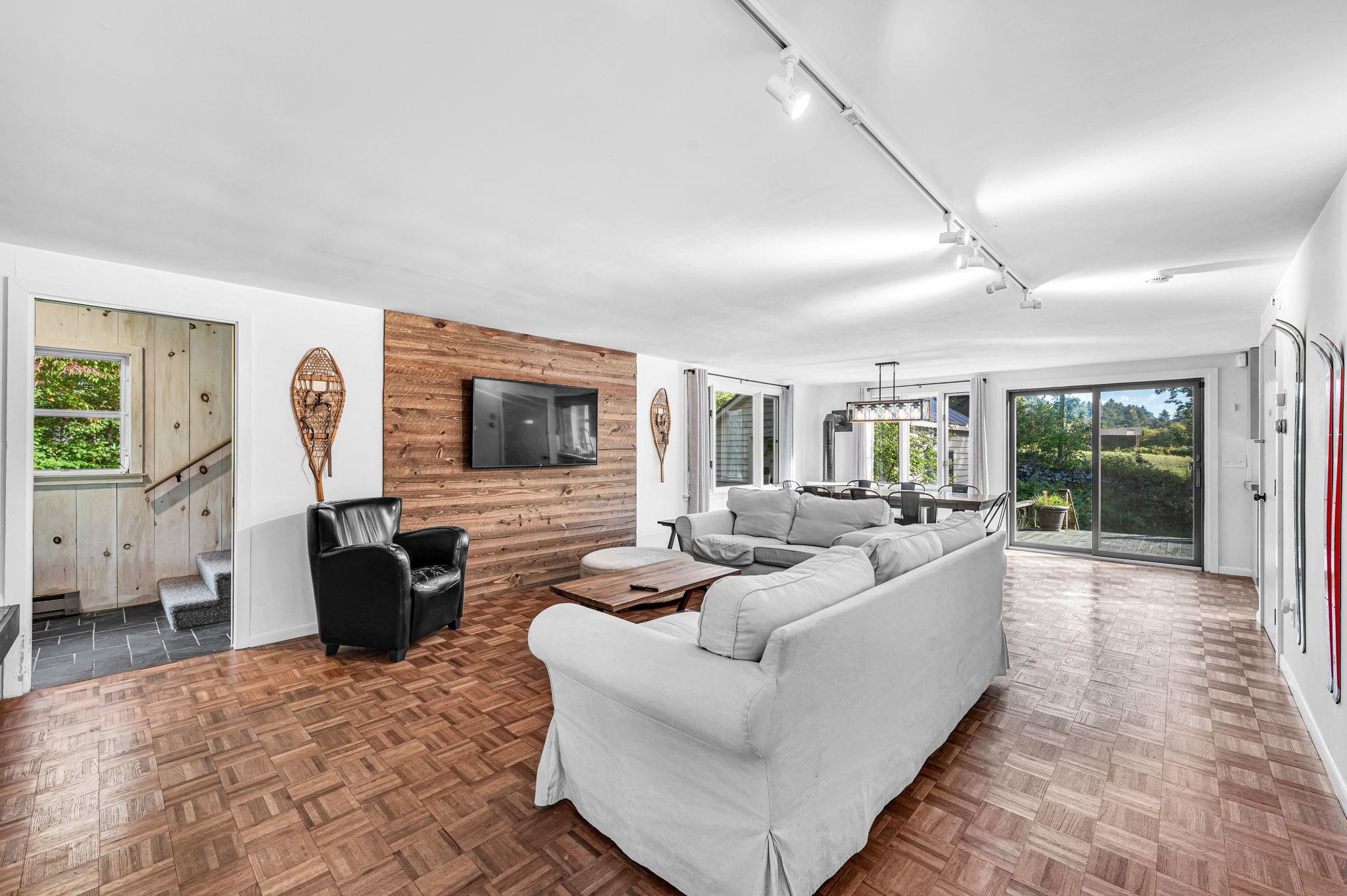 24 Mowrey Road