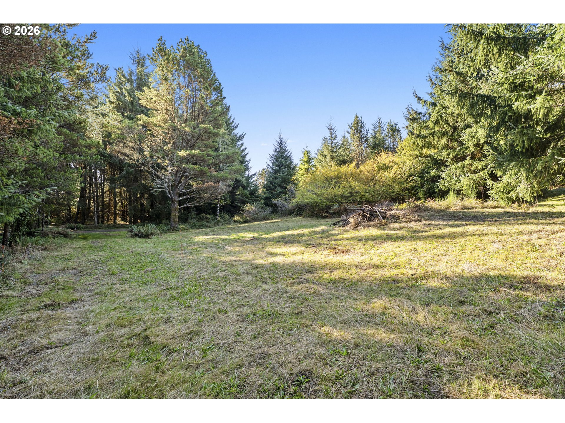 11119 PACIFIC WAY