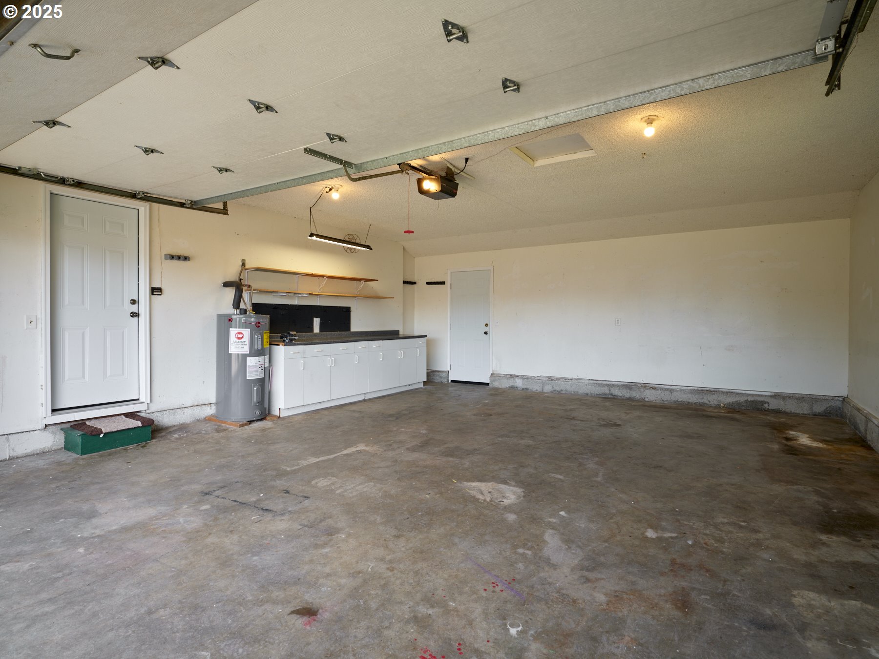 391 CEDAR AVE