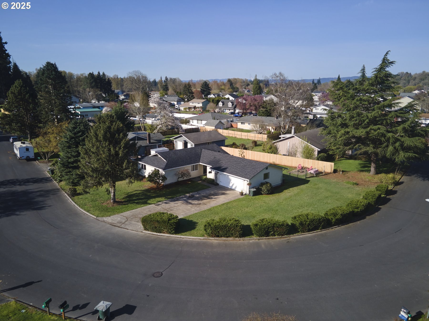 391 CEDAR AVE