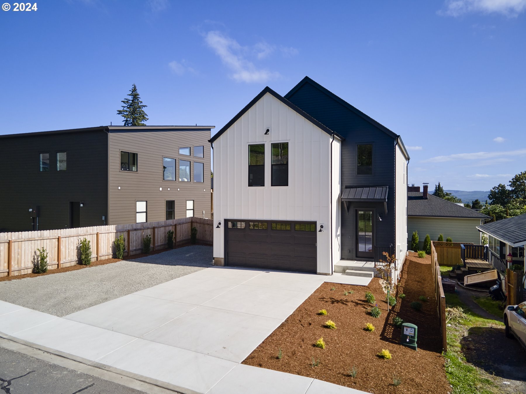 431 IVY ST