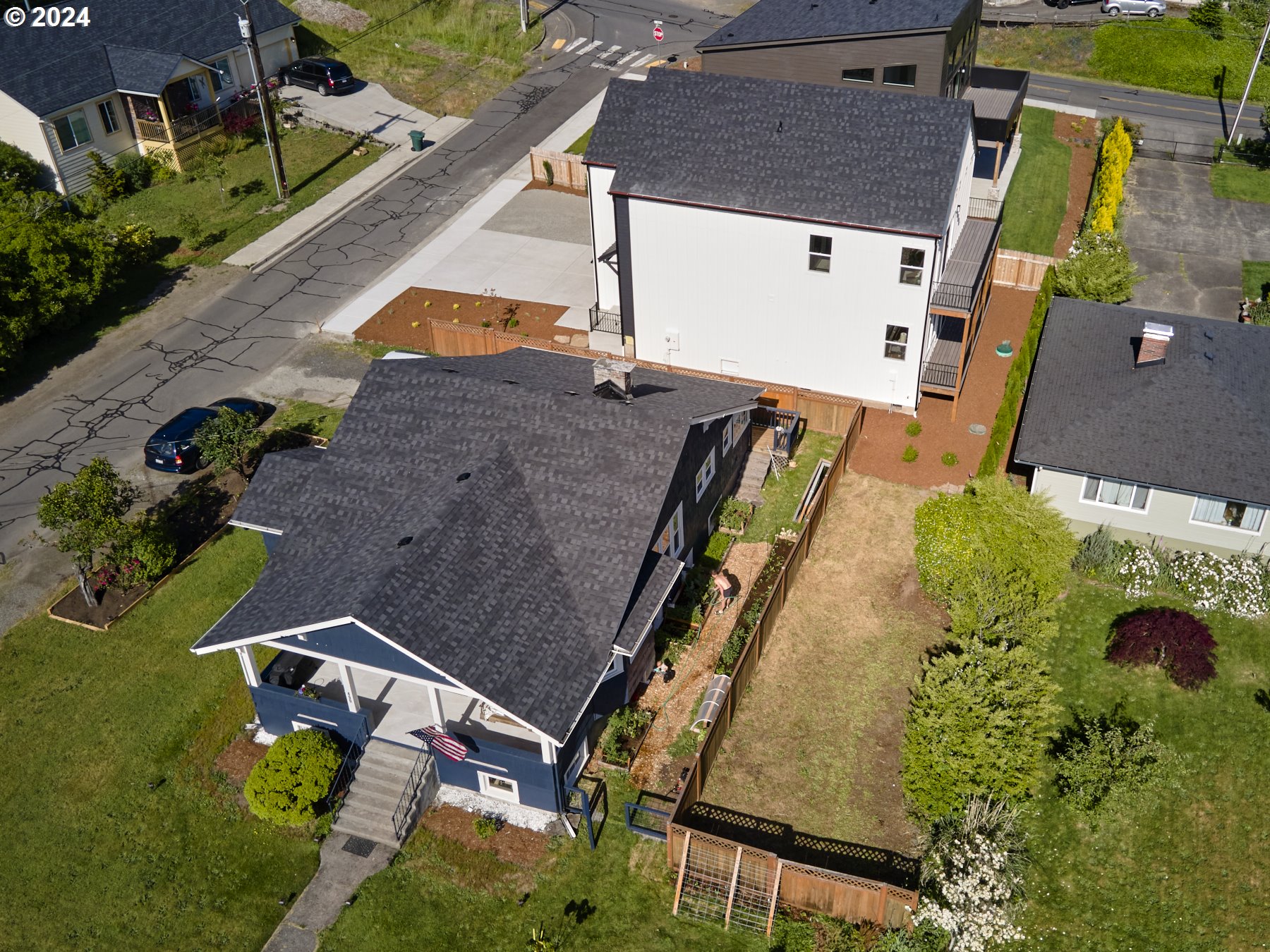 431 IVY ST