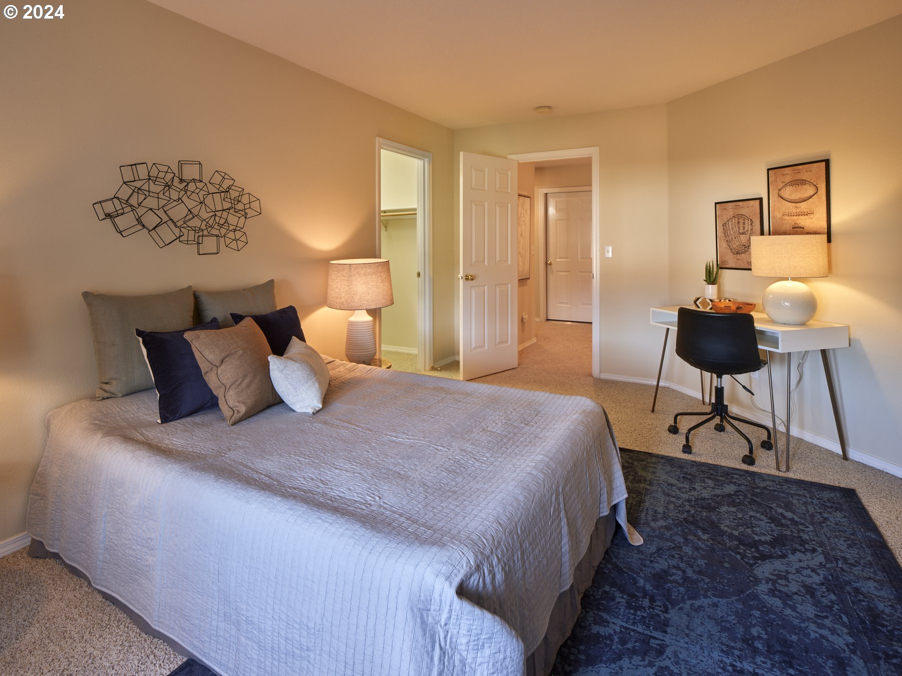 305 ISLAND AIRE DR