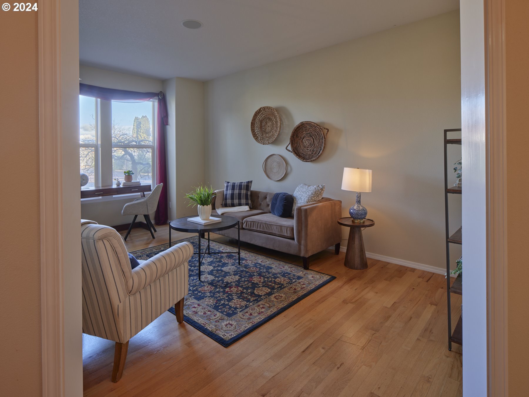 305 ISLAND AIRE DR