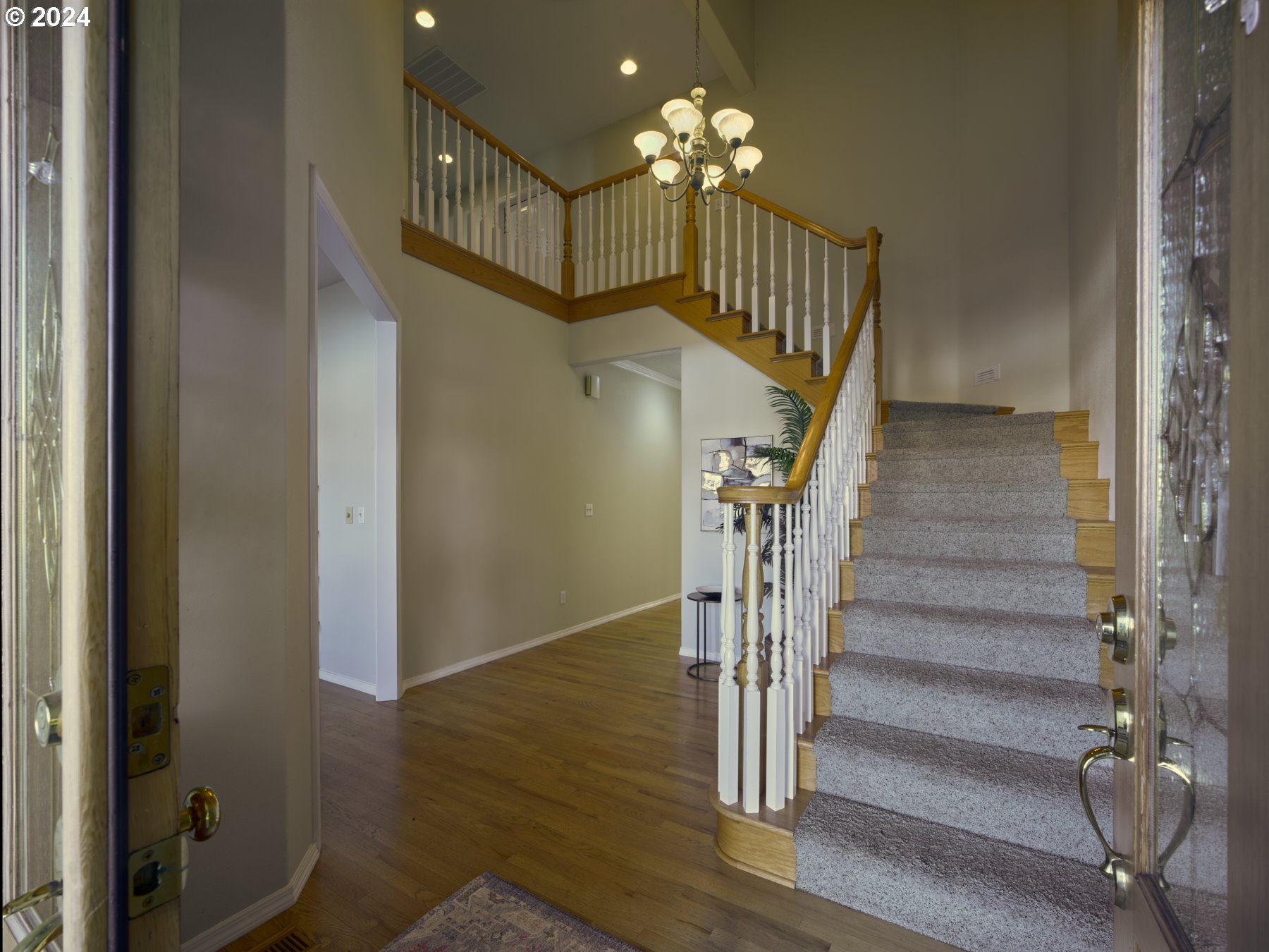 305 ISLAND AIRE DR