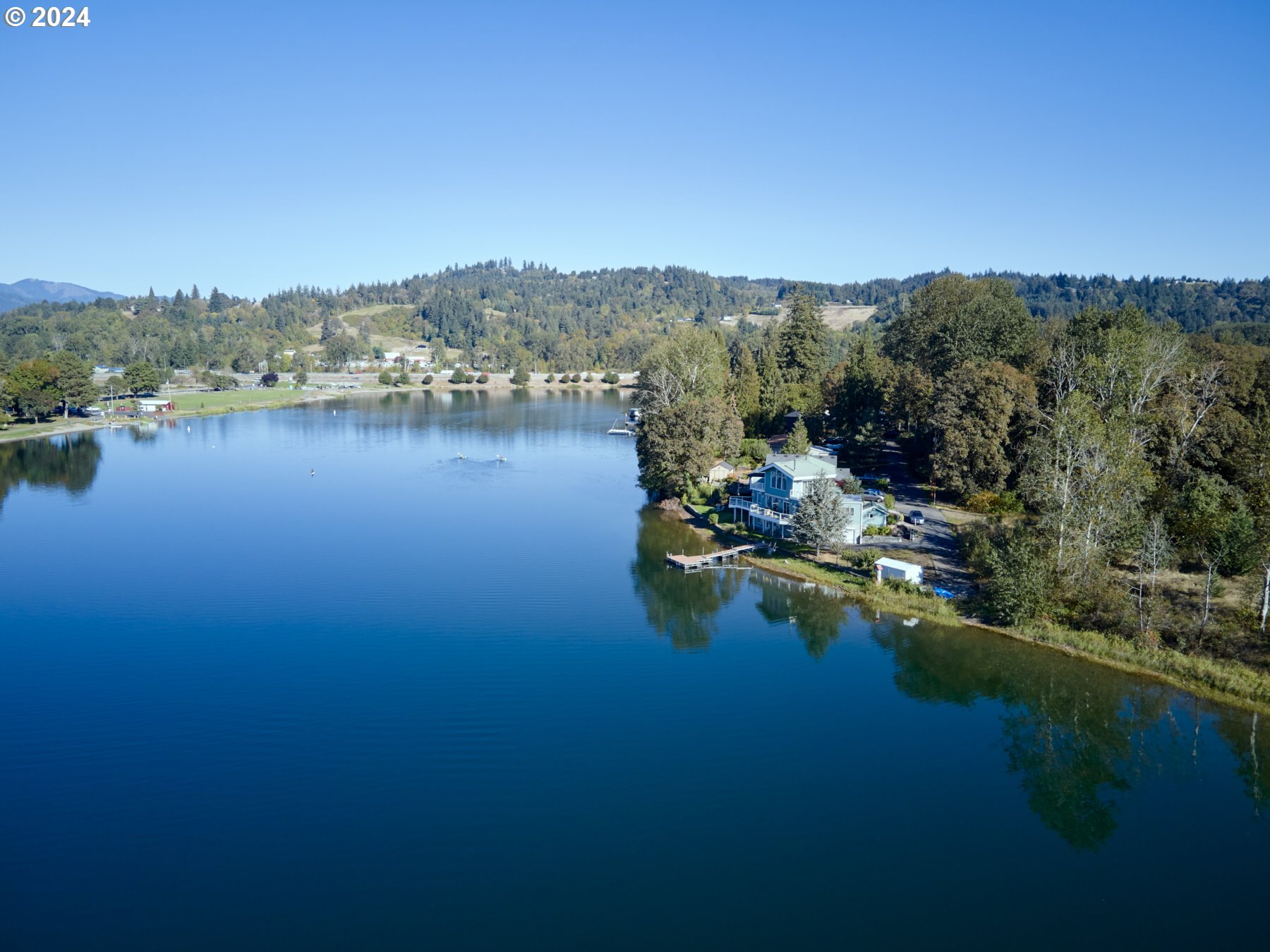 305 ISLAND AIRE DR