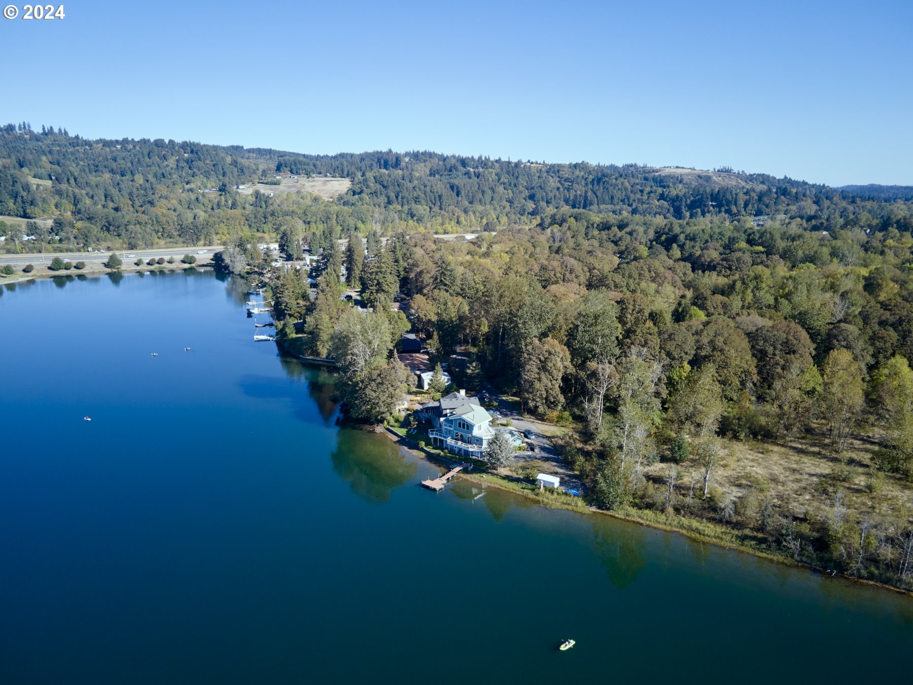305 ISLAND AIRE DR