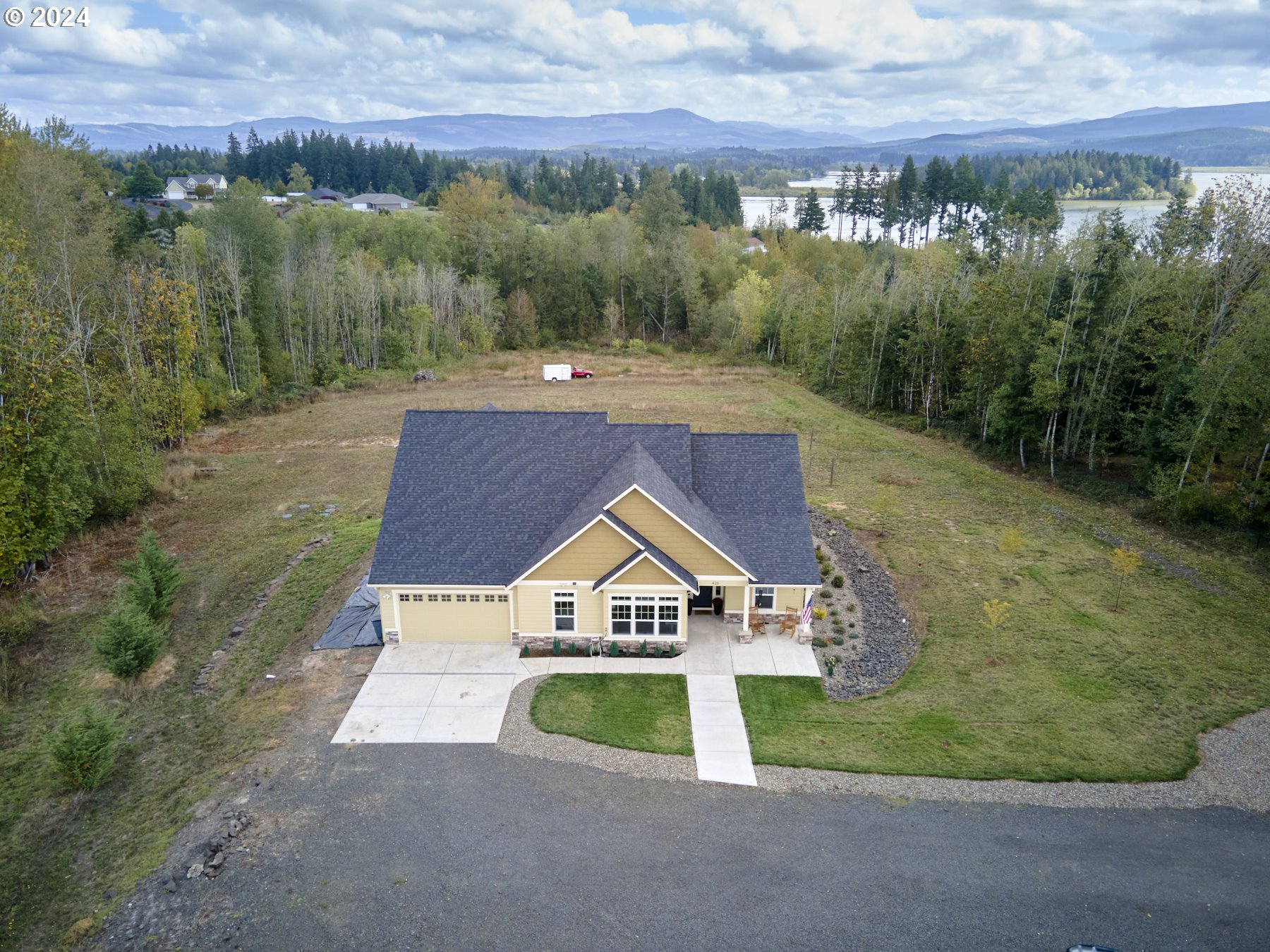 426 SILVER SHORES DR