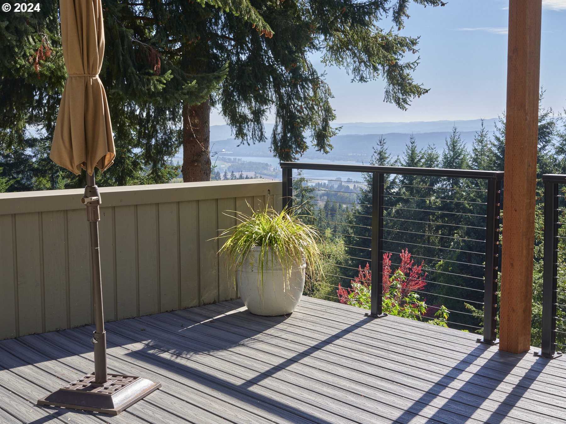 133 RIVERSCAPE RD