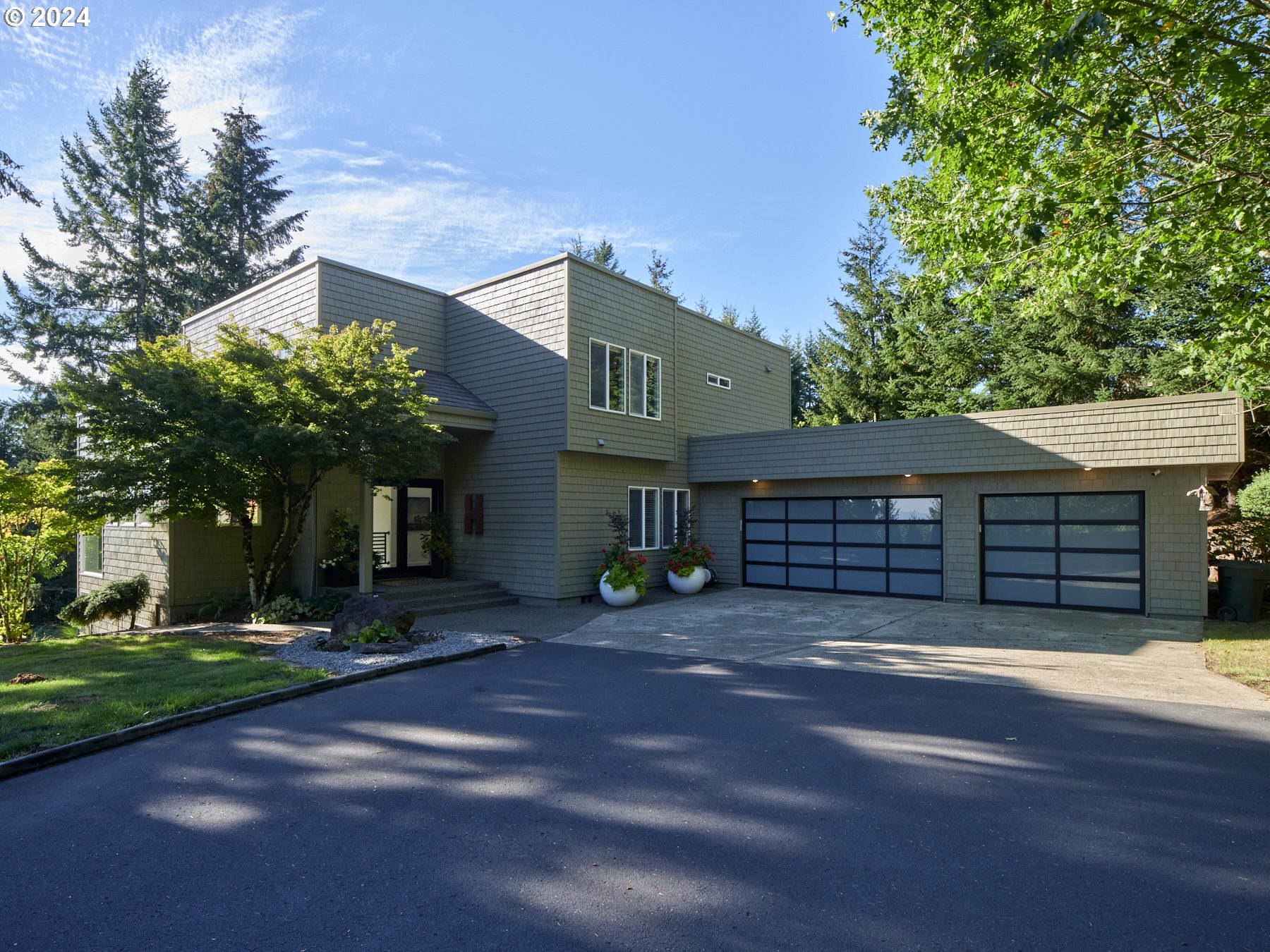 133 RIVERSCAPE RD