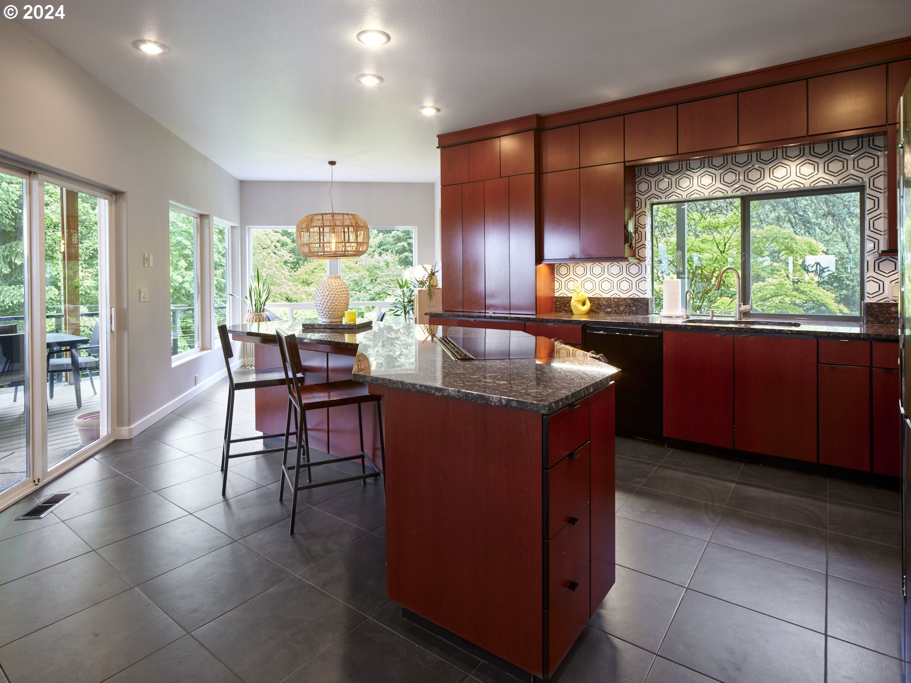 133 RIVERSCAPE RD