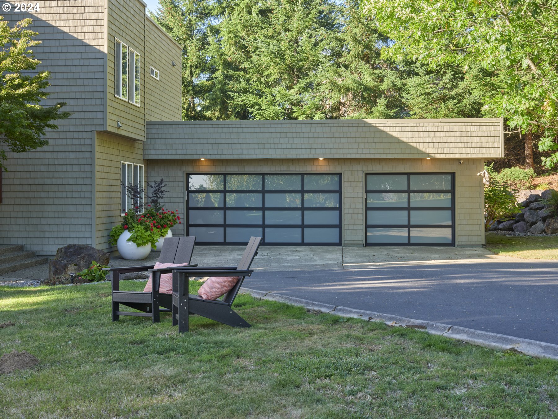 133 RIVERSCAPE RD