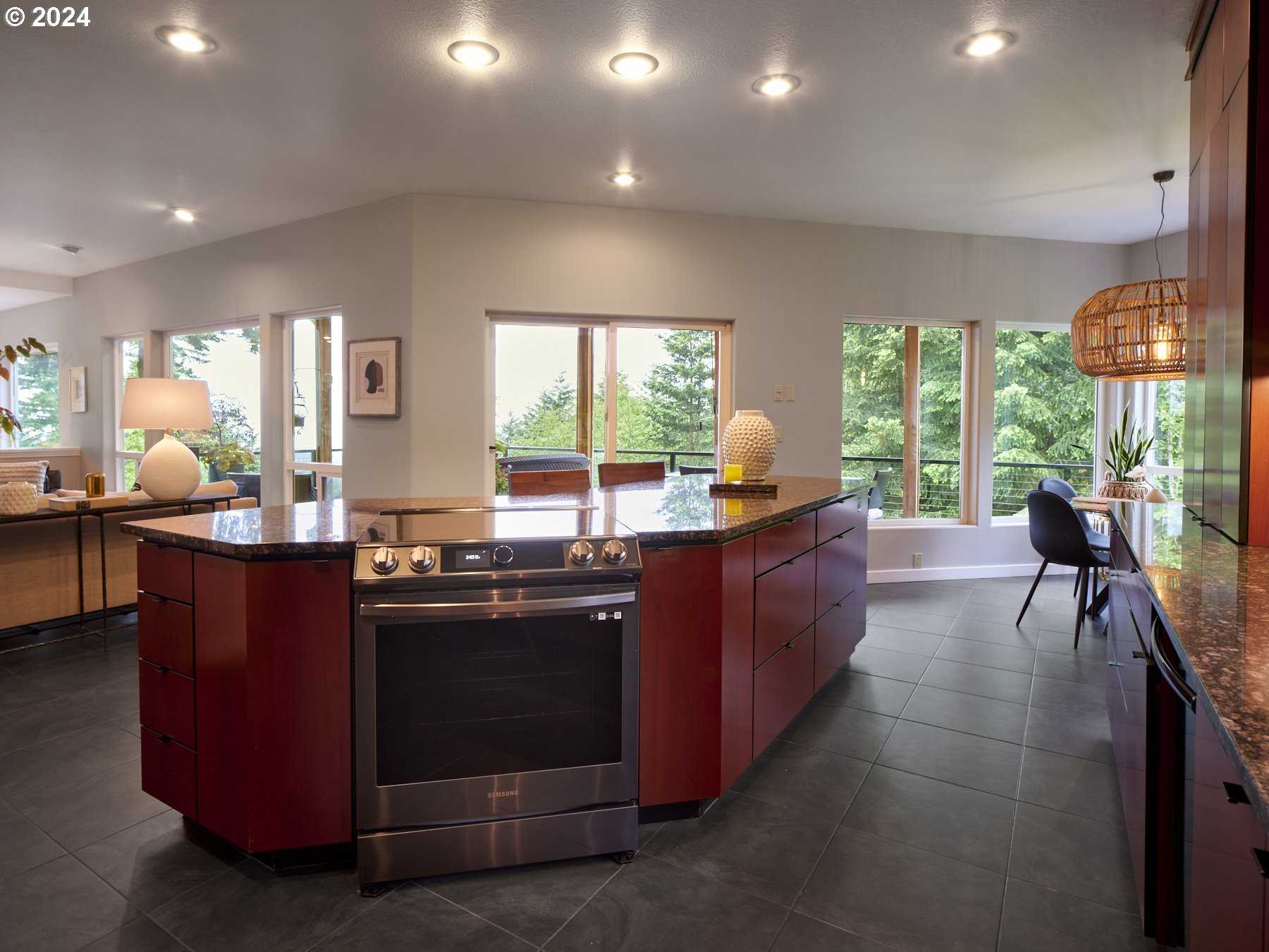 133 RIVERSCAPE RD