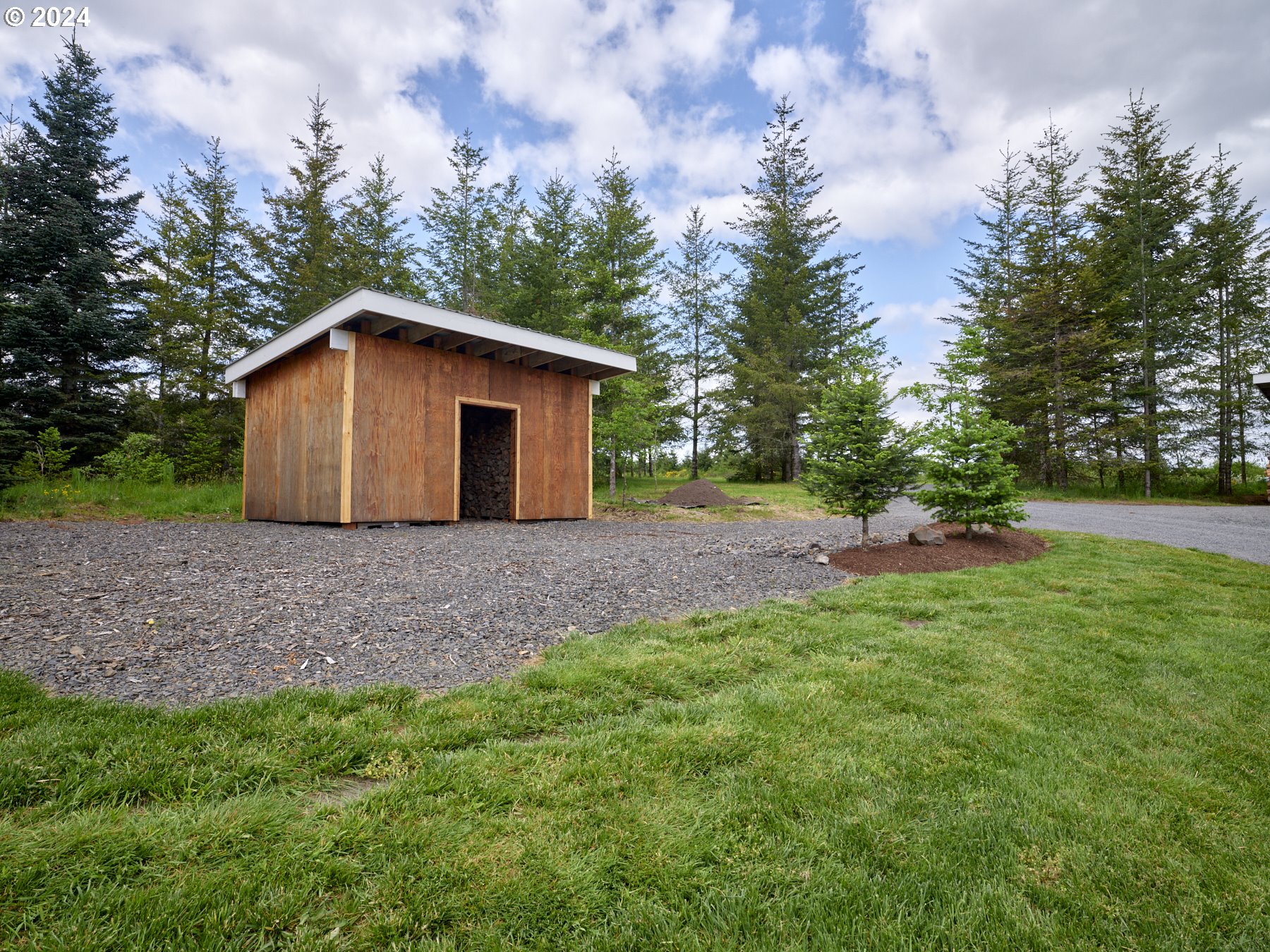 173 BEAR CREEK LN