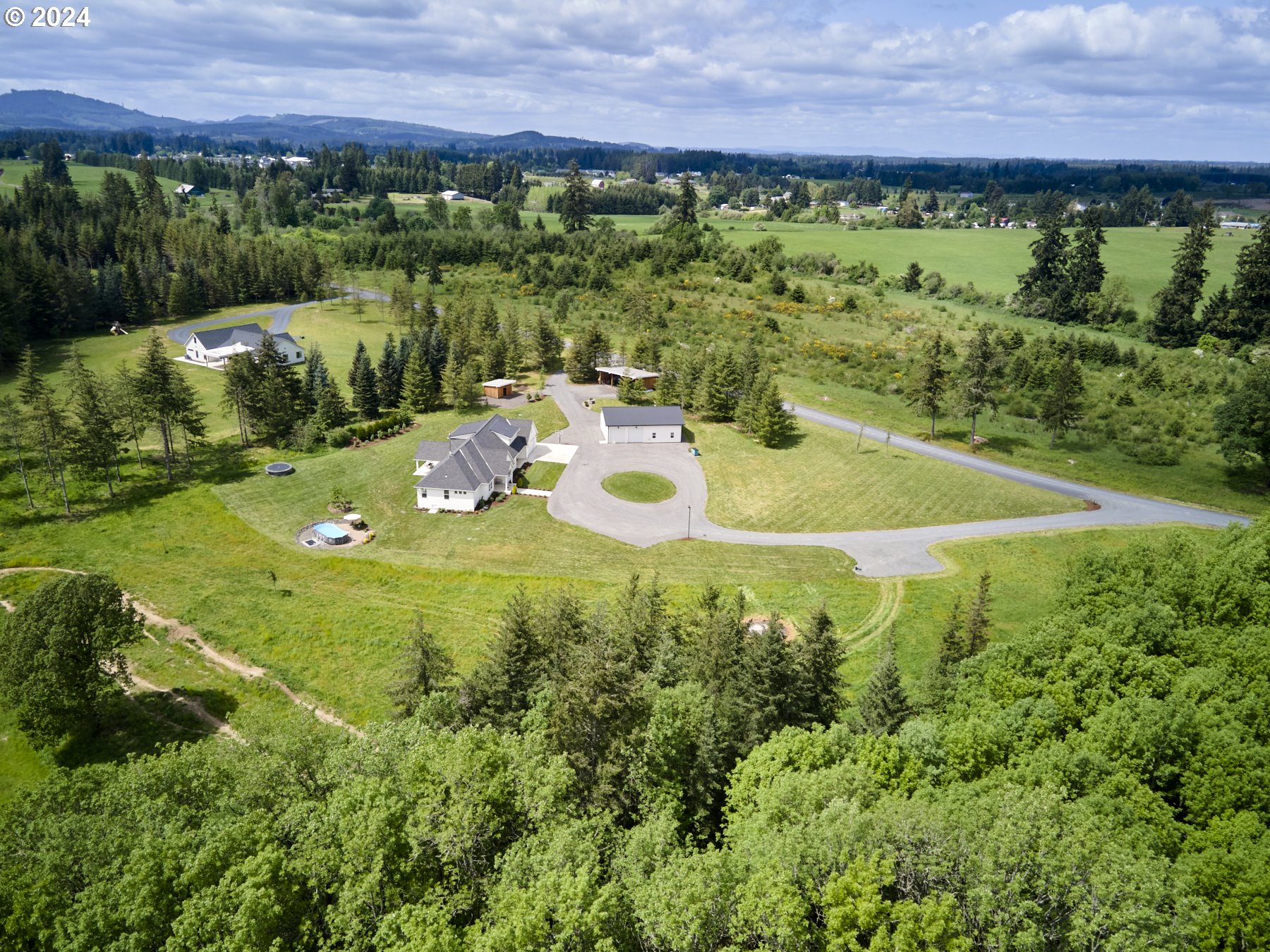 173 BEAR CREEK LN