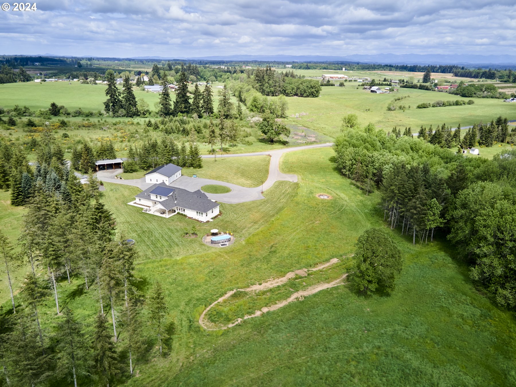173 BEAR CREEK LN