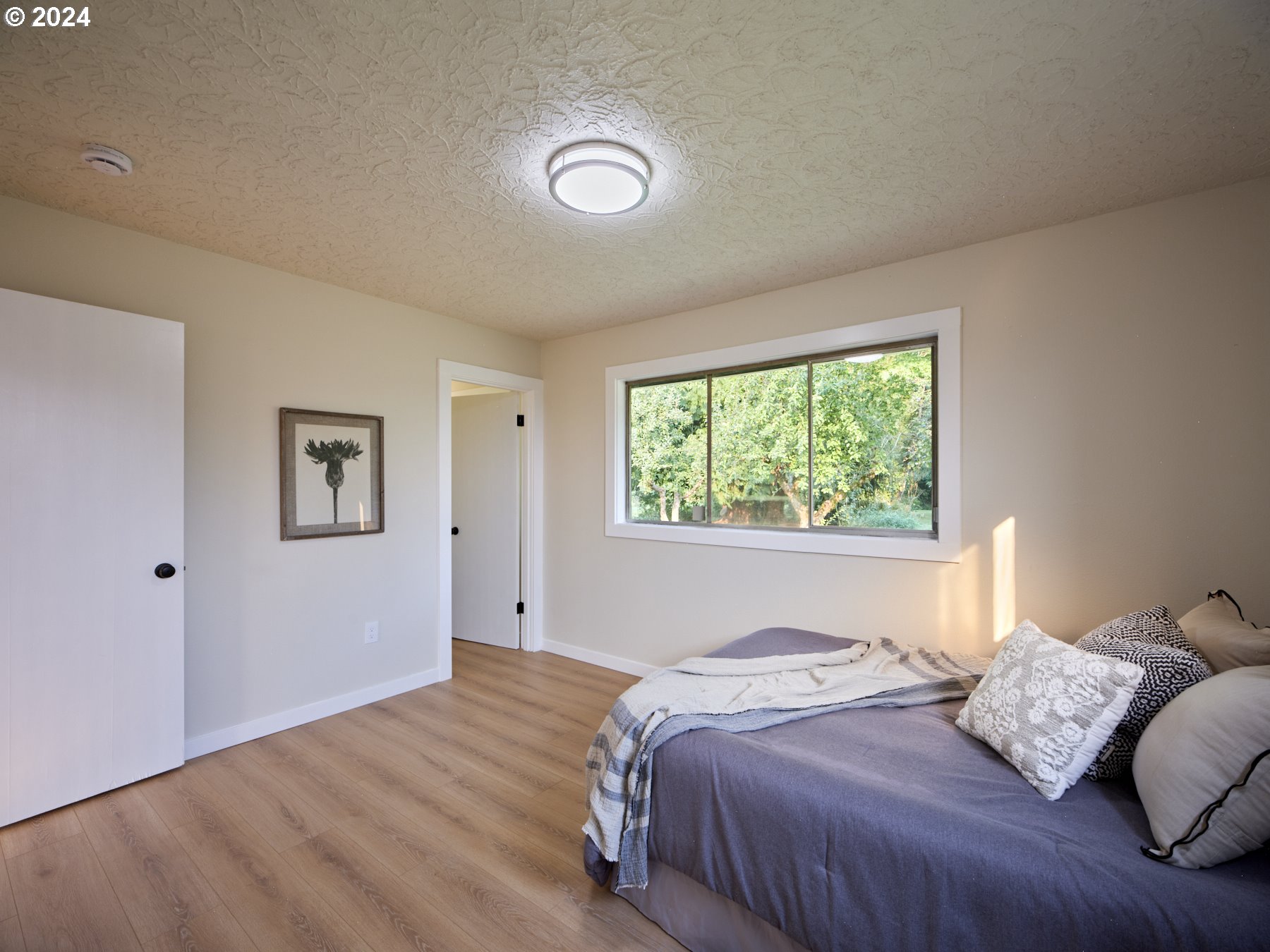 101 S BURKE RD