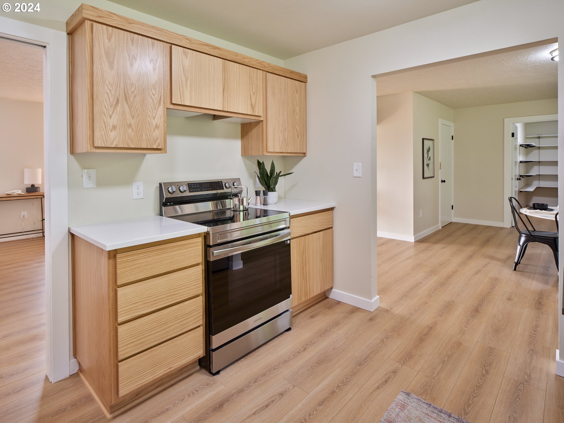 101 S BURKE RD