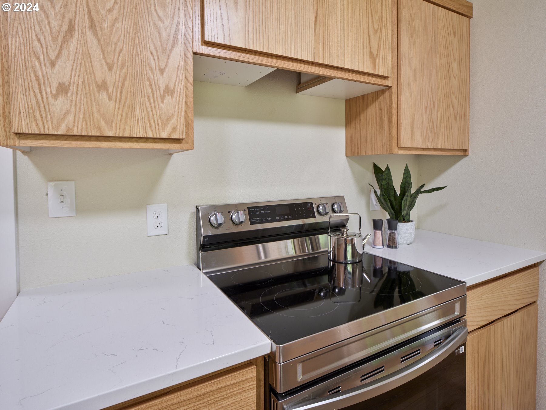 101 S BURKE RD