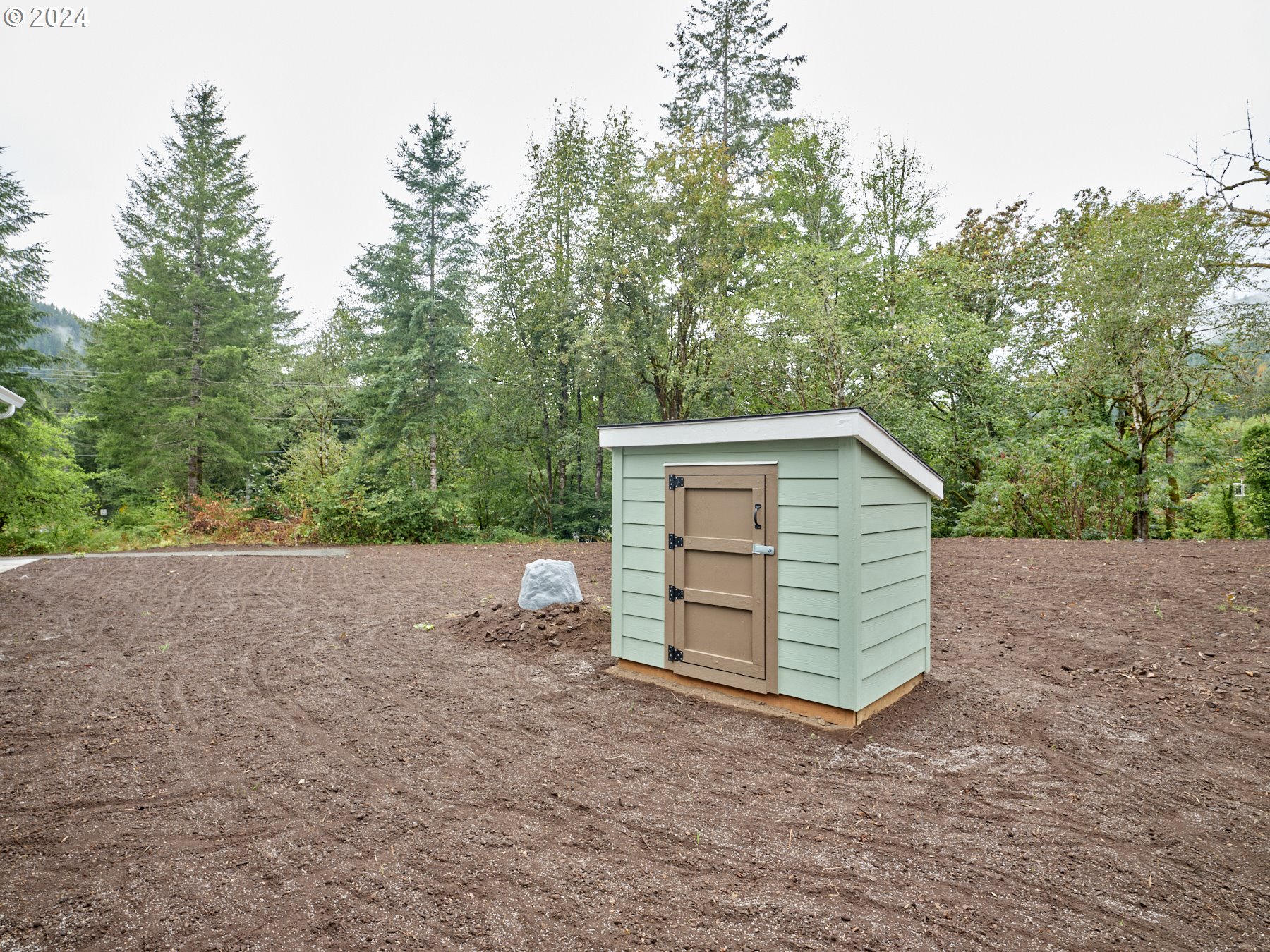 11244 LEWIS RIVER RD