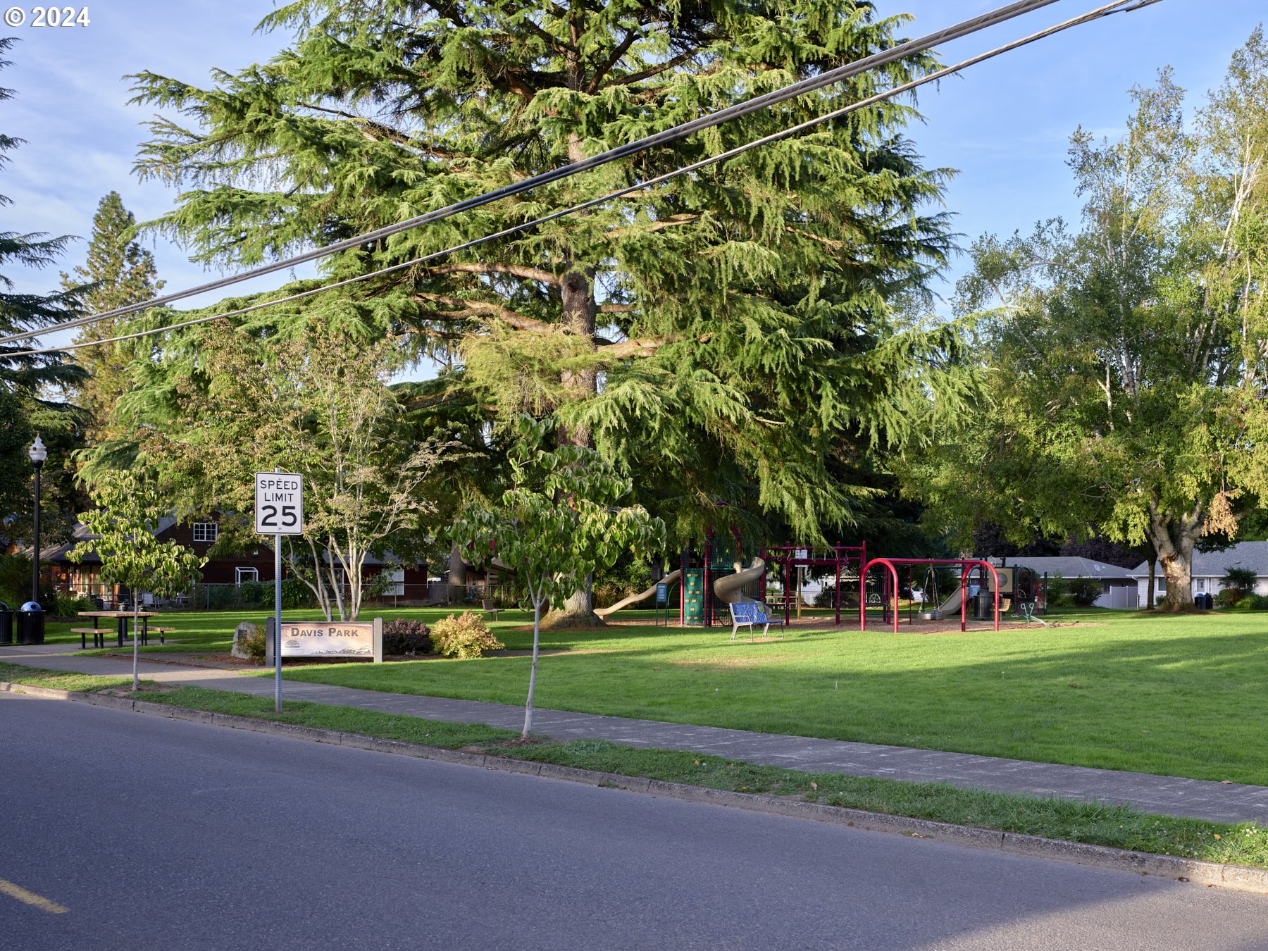 202 S 5TH AVE