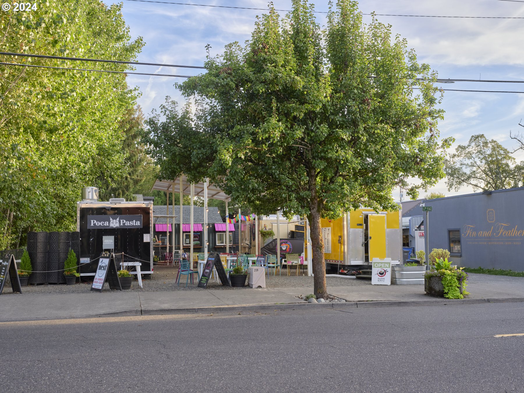 202 S 5TH AVE