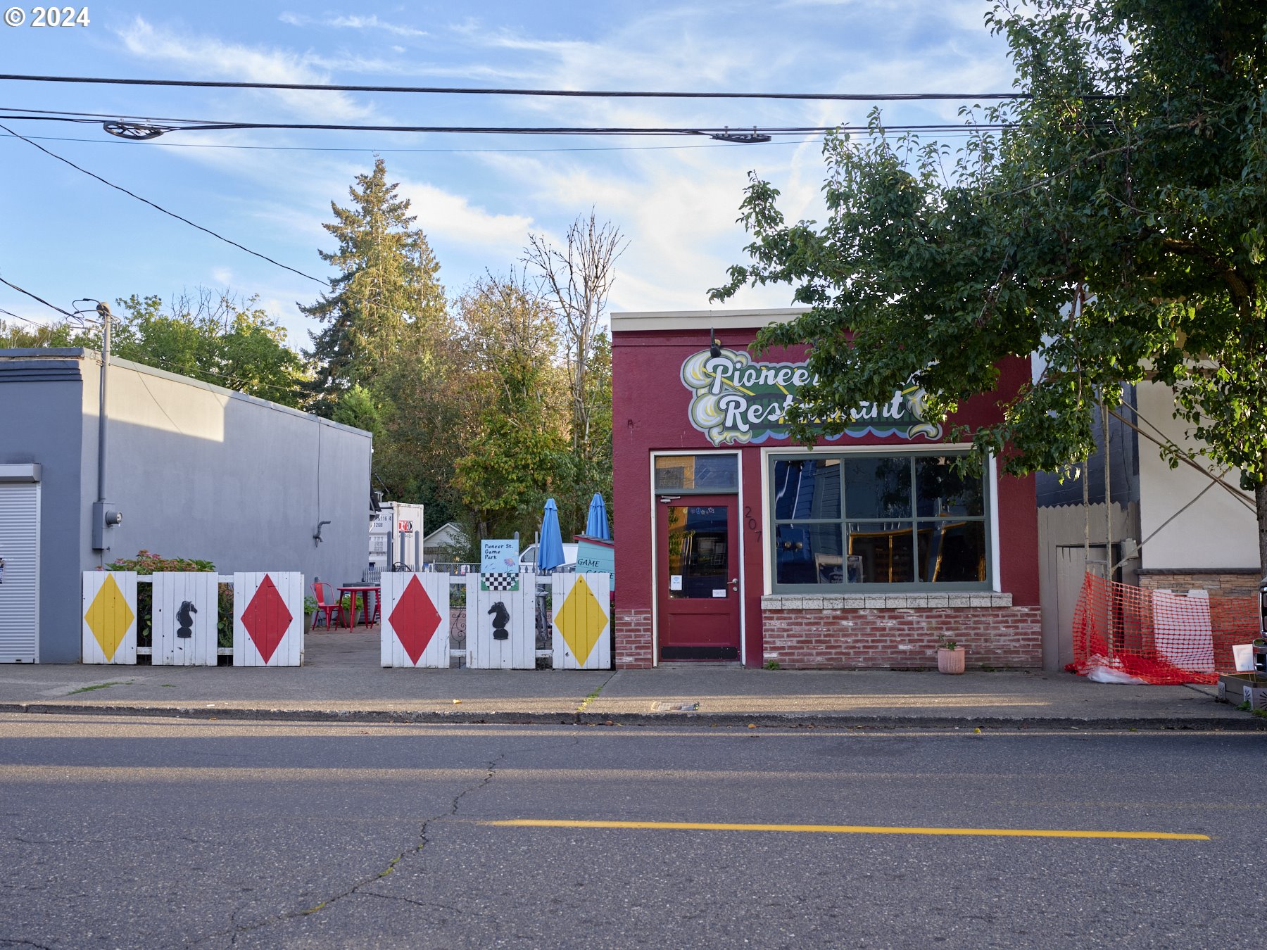 202 S 5TH AVE