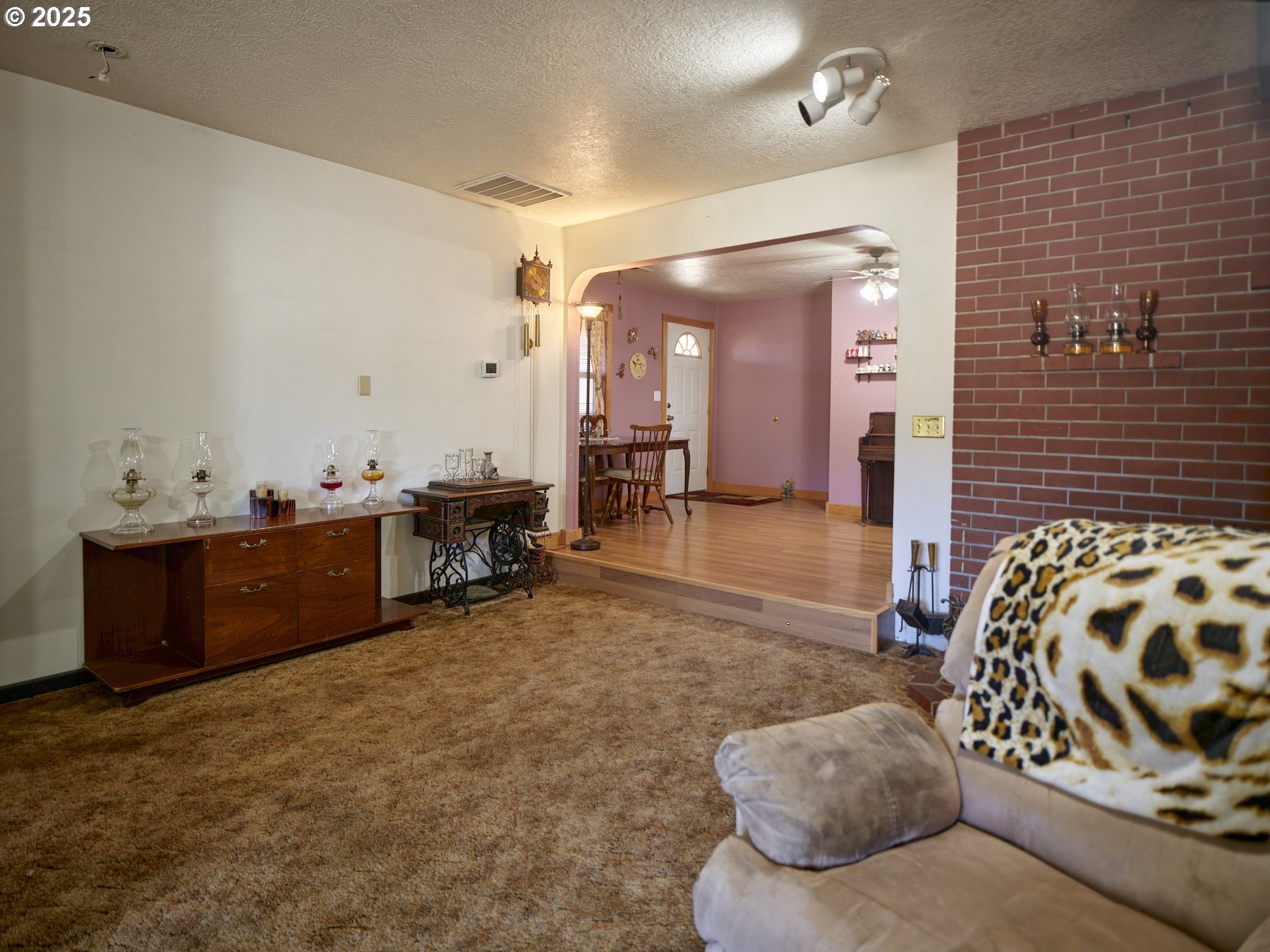 115 WHALEN LOOP RD