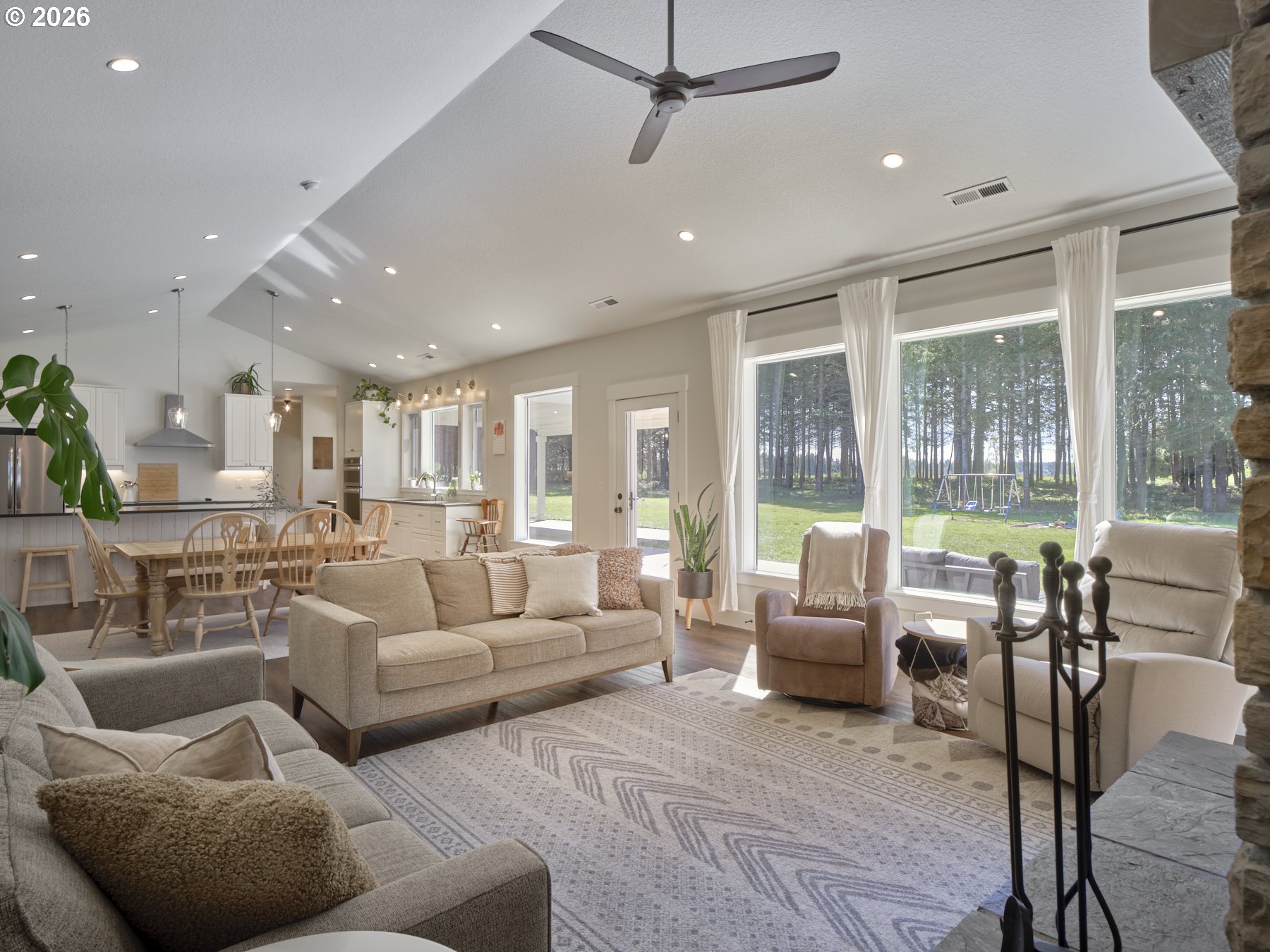 215 BEAR CREEK LN