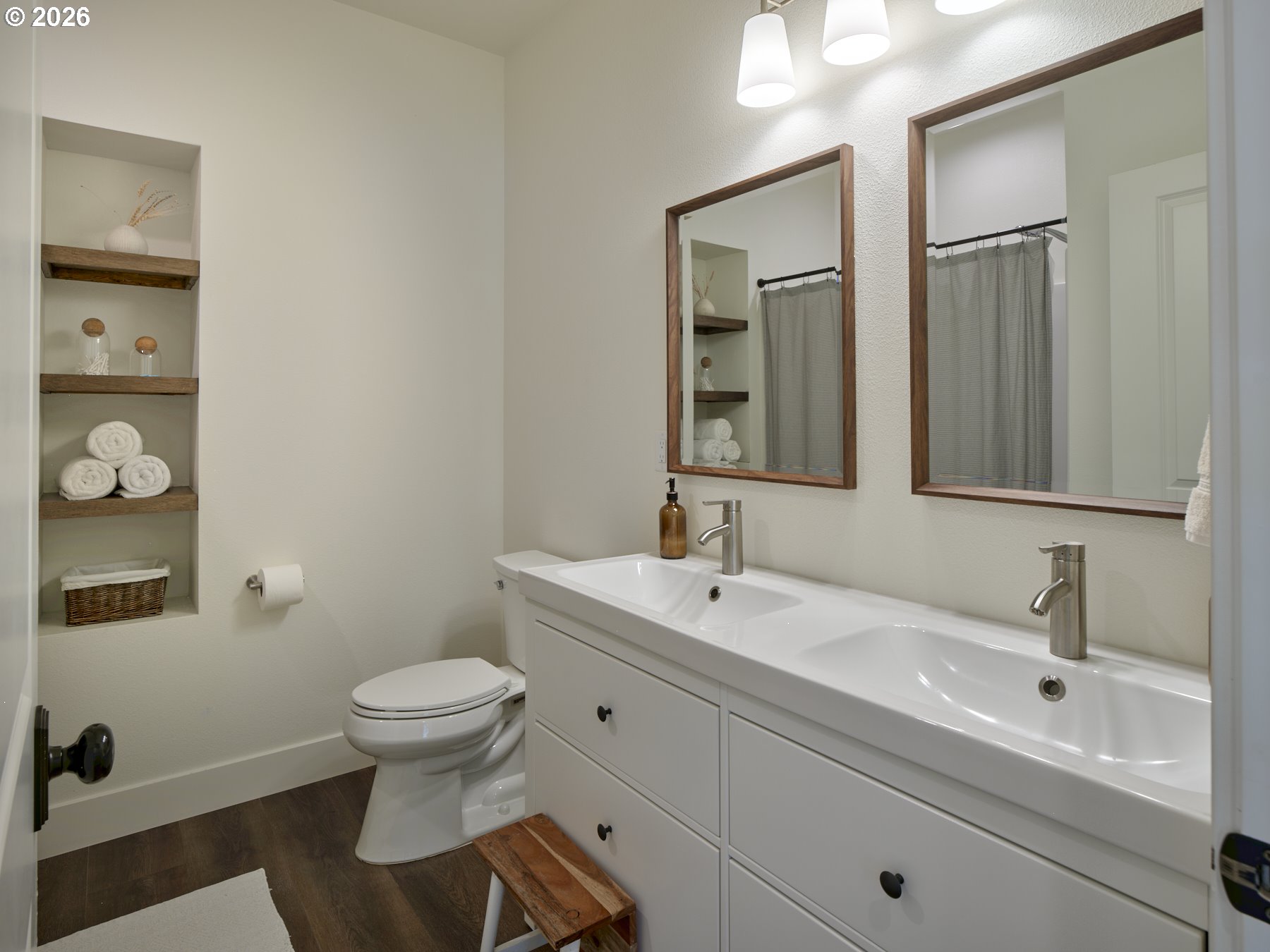 215 BEAR CREEK LN