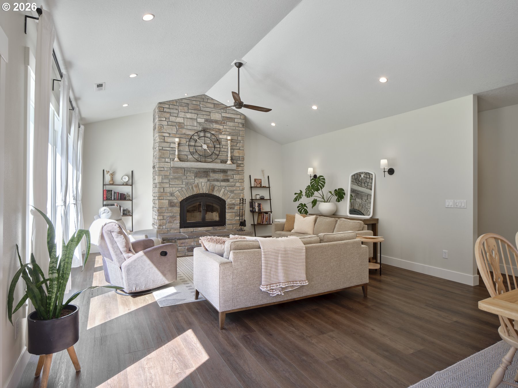 215 BEAR CREEK LN