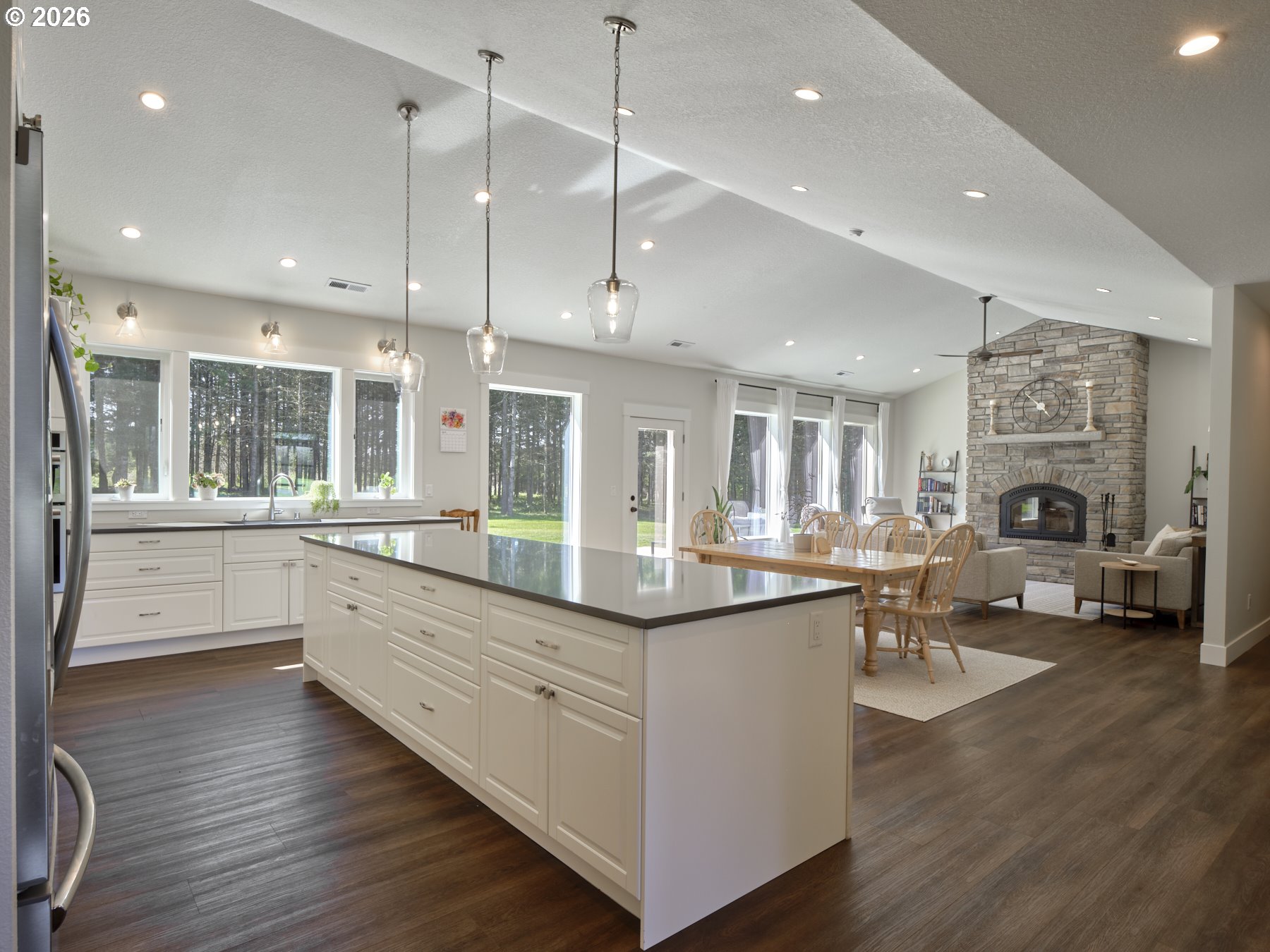 215 BEAR CREEK LN
