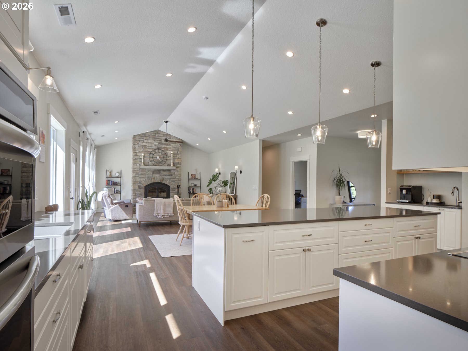 215 BEAR CREEK LN