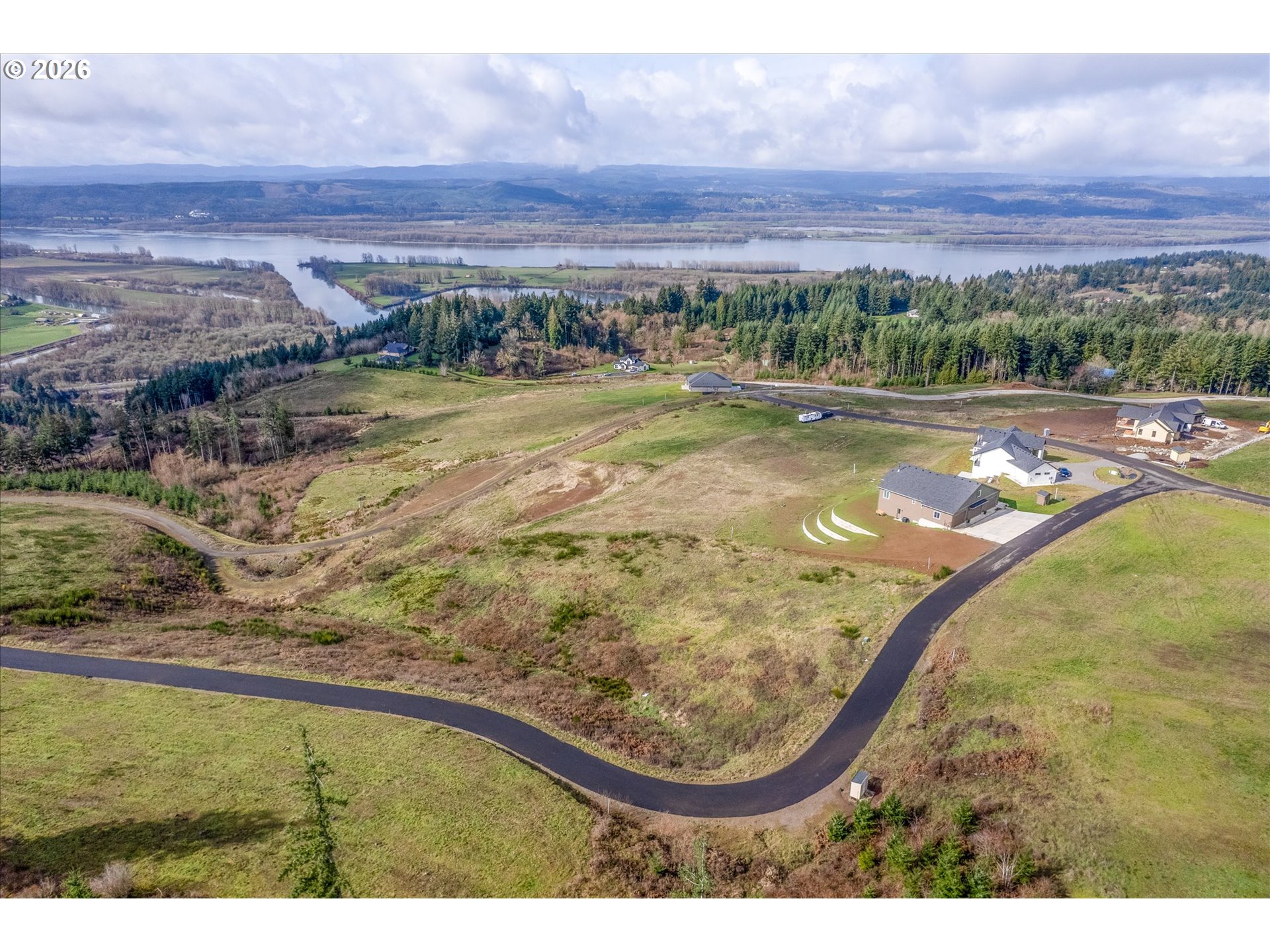 147 LOST CREEK LN