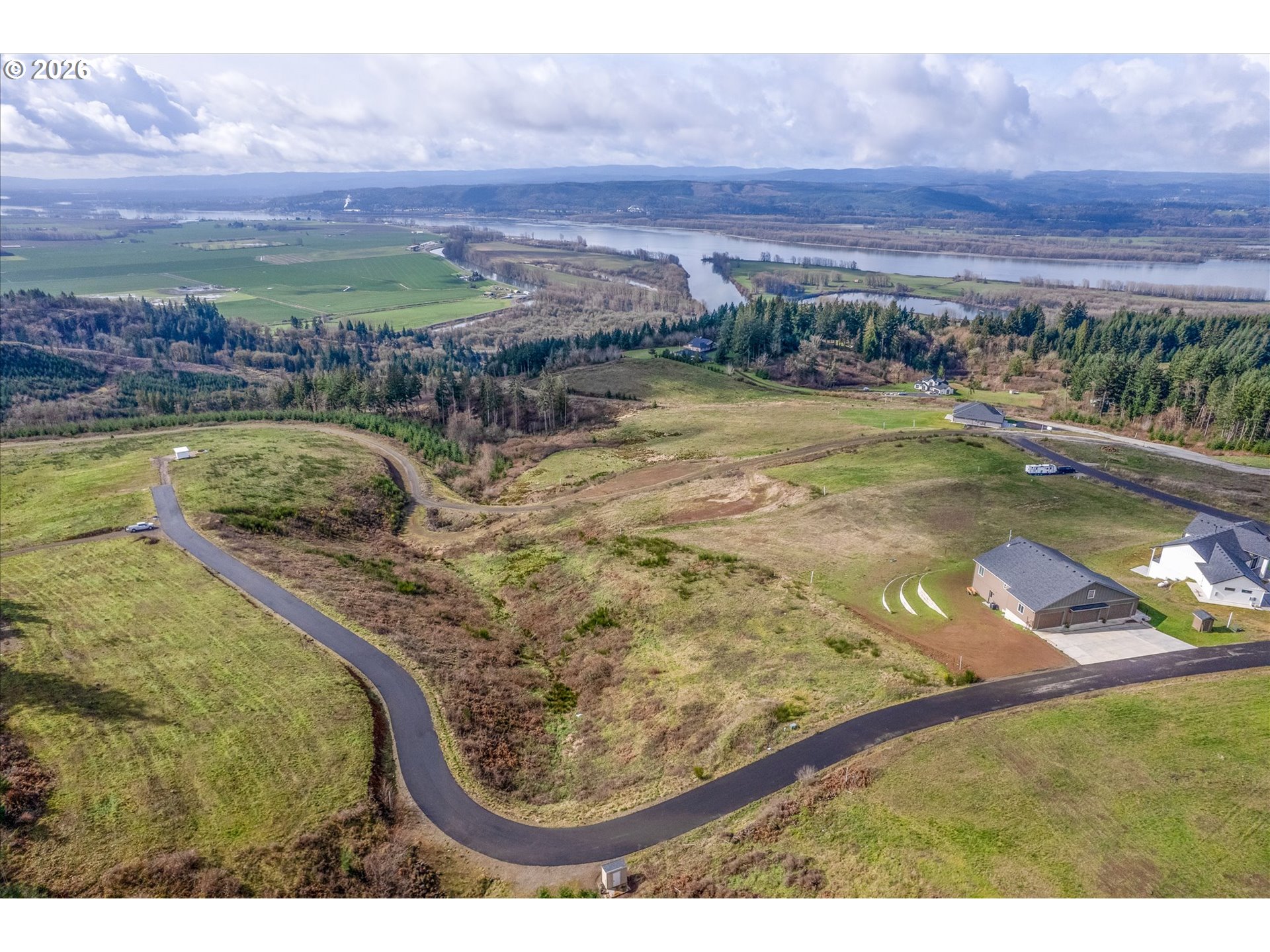 147 LOST CREEK LN
