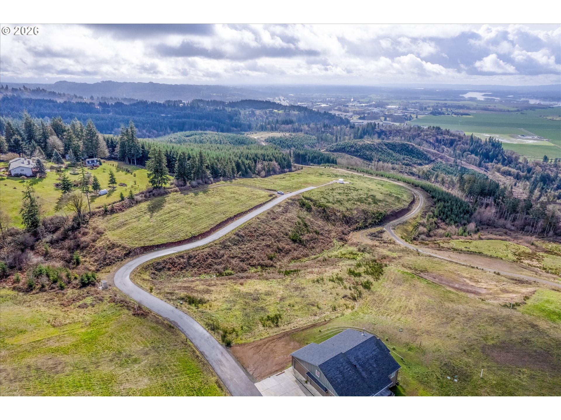 147 LOST CREEK LN
