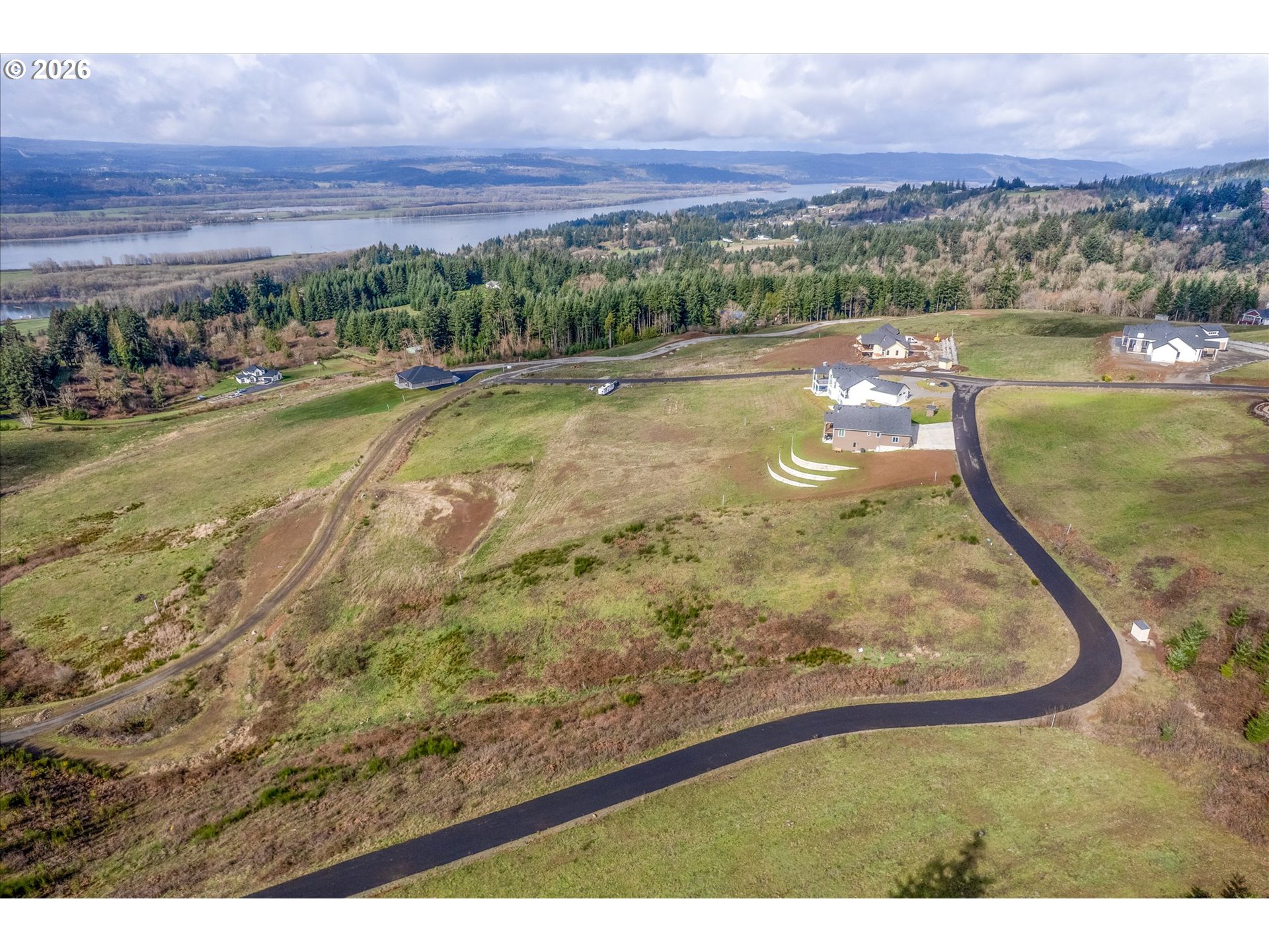 147 LOST CREEK LN