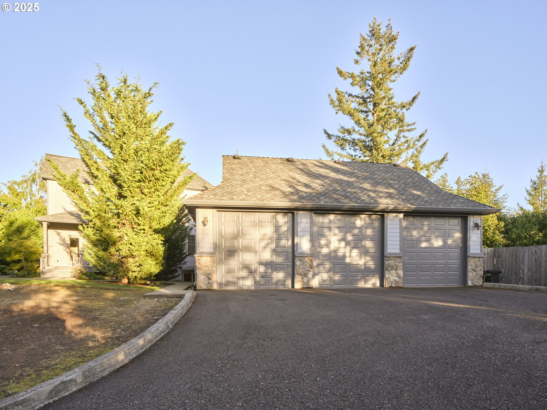 175 RIDGEMONT RD