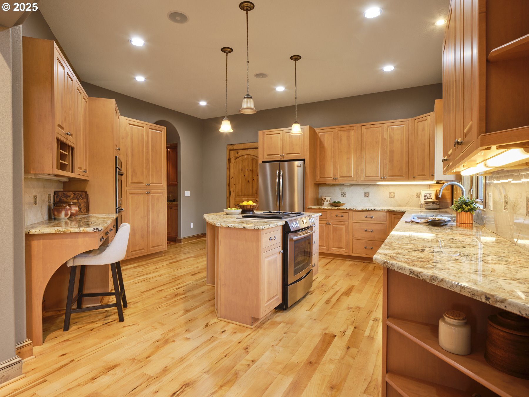 175 RIDGEMONT RD