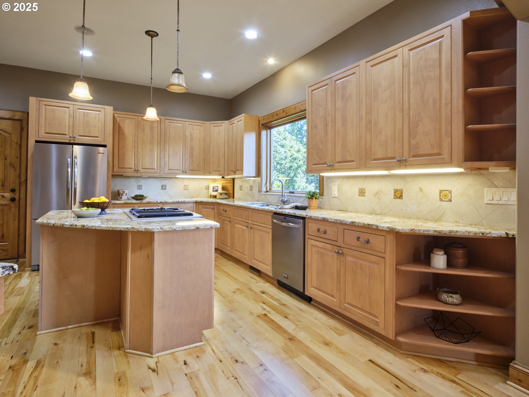 175 RIDGEMONT RD