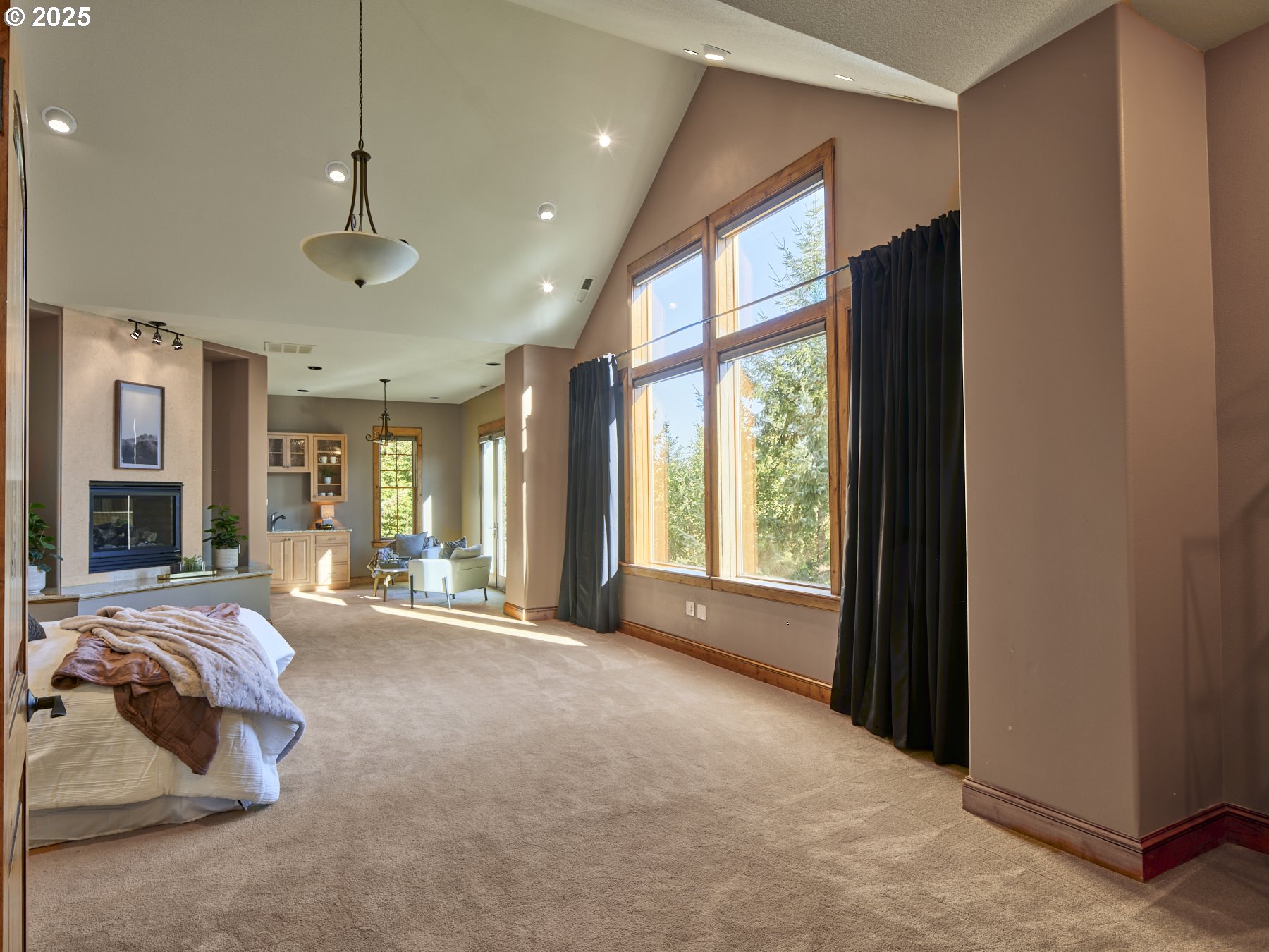 175 RIDGEMONT RD